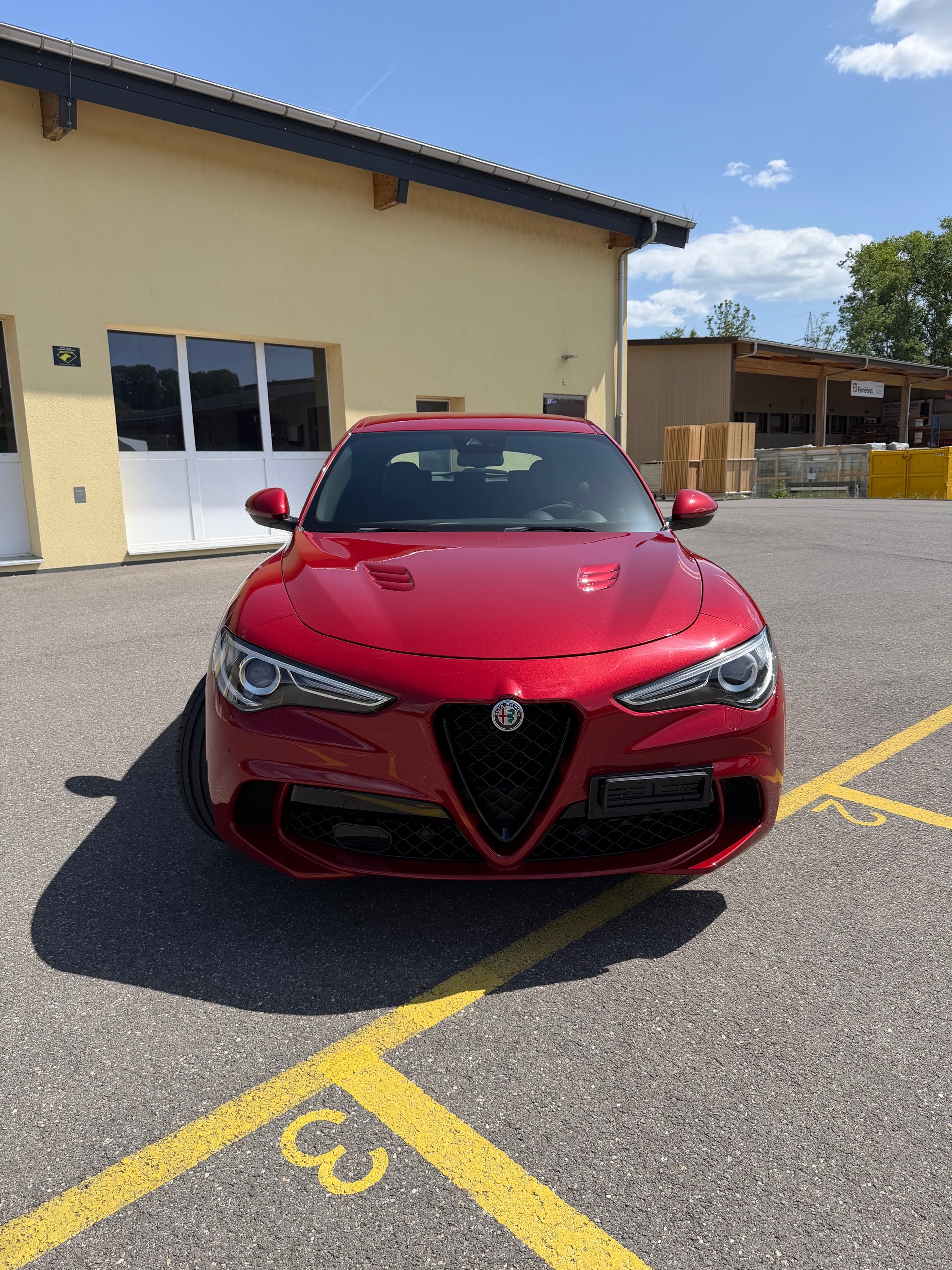 ALFA ROMEO Stelvio 2.9 V6 Quadrifoglio Q4 Automatic - Véhicule Suisse (CH)-image-4