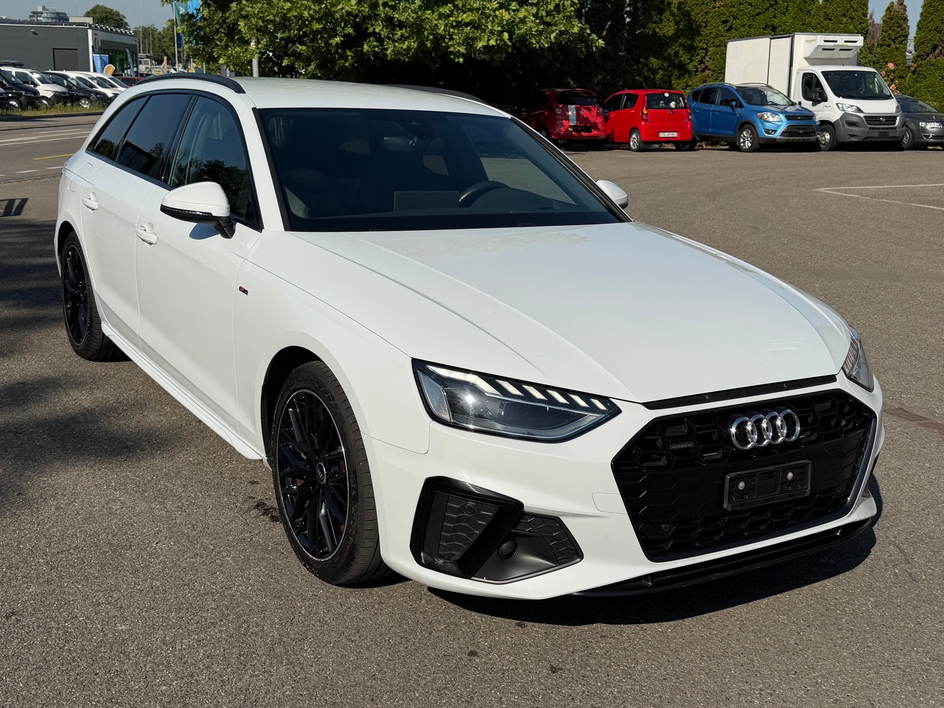 AUDI A4 Avant 40 TDI S line quattro S-tronic-image-3
