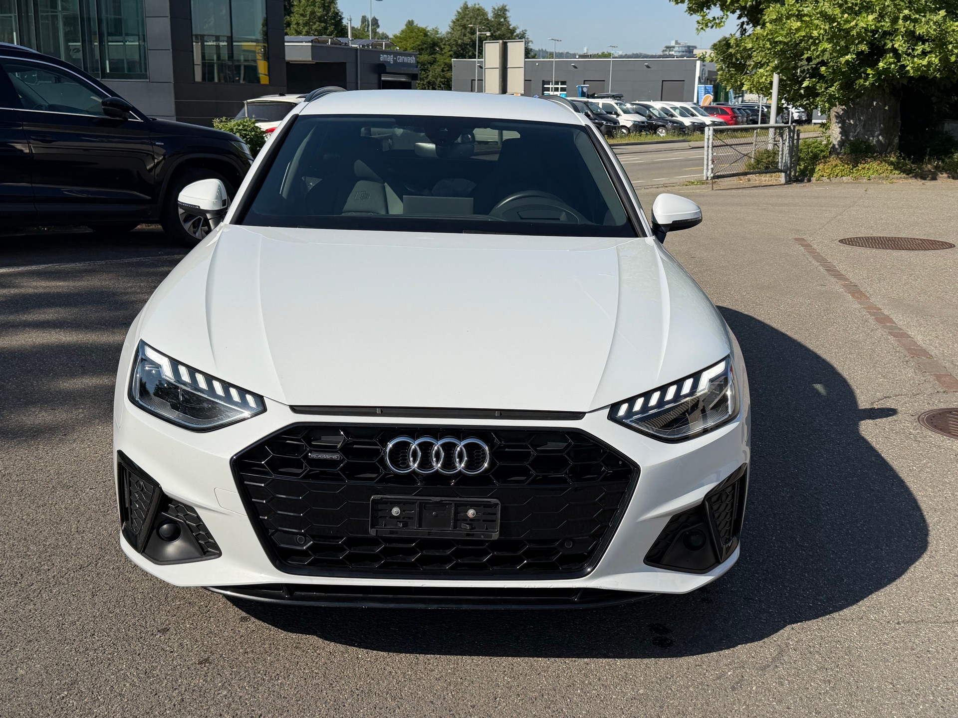 AUDI A4 Avant 40 TDI S line quattro S-tronic-image-2