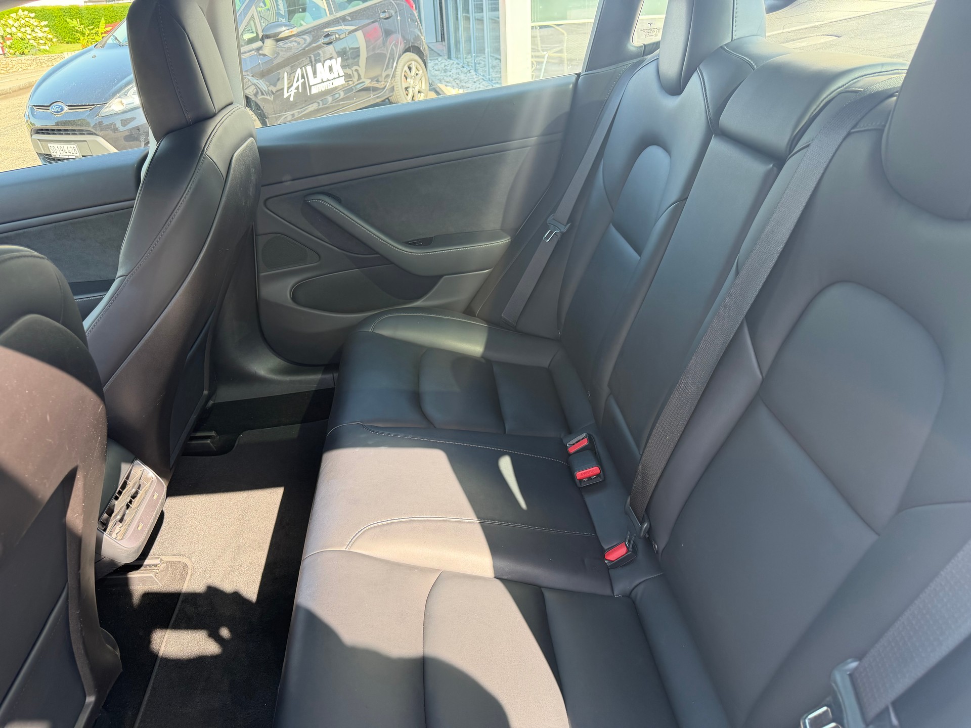 TESLA Model 3 Long Range Dual Motor AWD-image-13