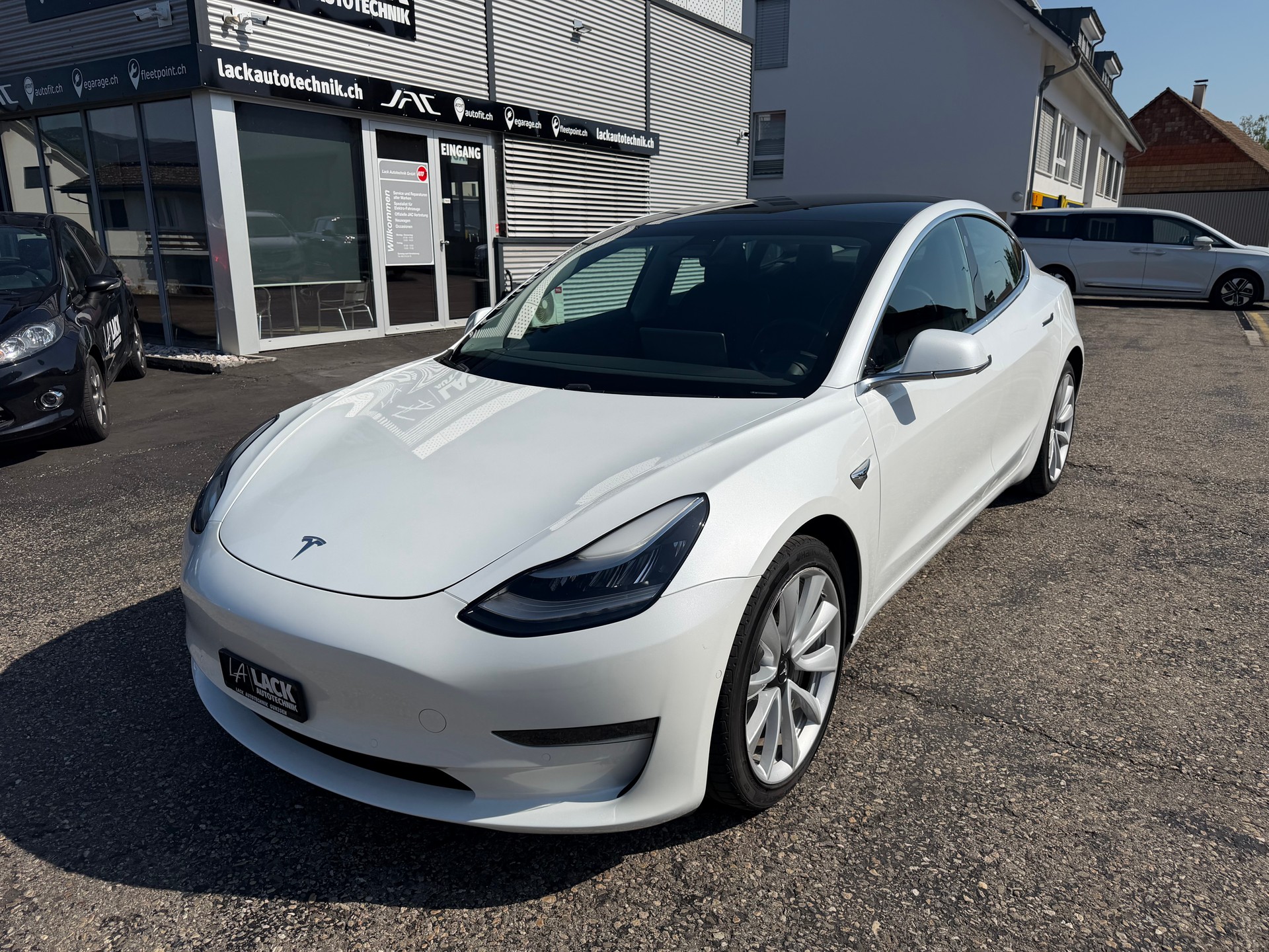 TESLA Model 3 Long Range Dual Motor AWD-image-1