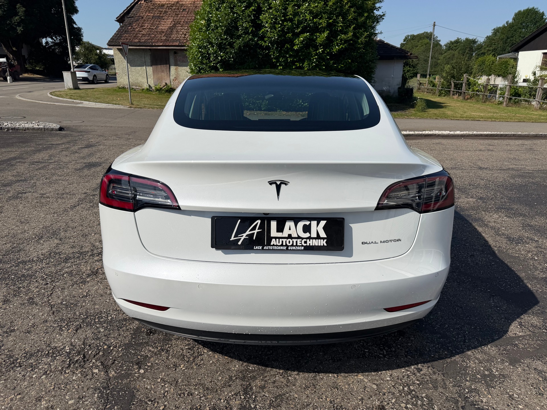 TESLA Model 3 Long Range Dual Motor AWD-image-8