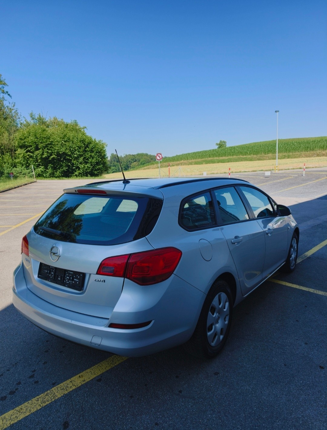 OPEL Astra SportsTourer 1.7 CDTi-image-3