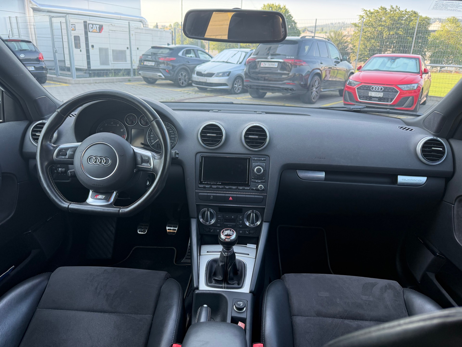 AUDI S3 Sportback 2.0 TFSI quattro-image-8