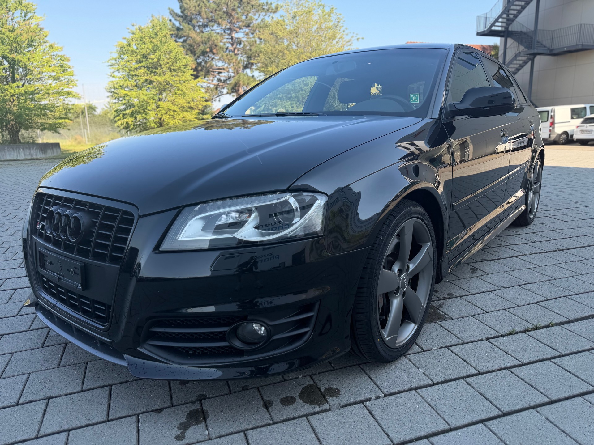 AUDI S3 Sportback 2.0 TFSI quattro-image-0