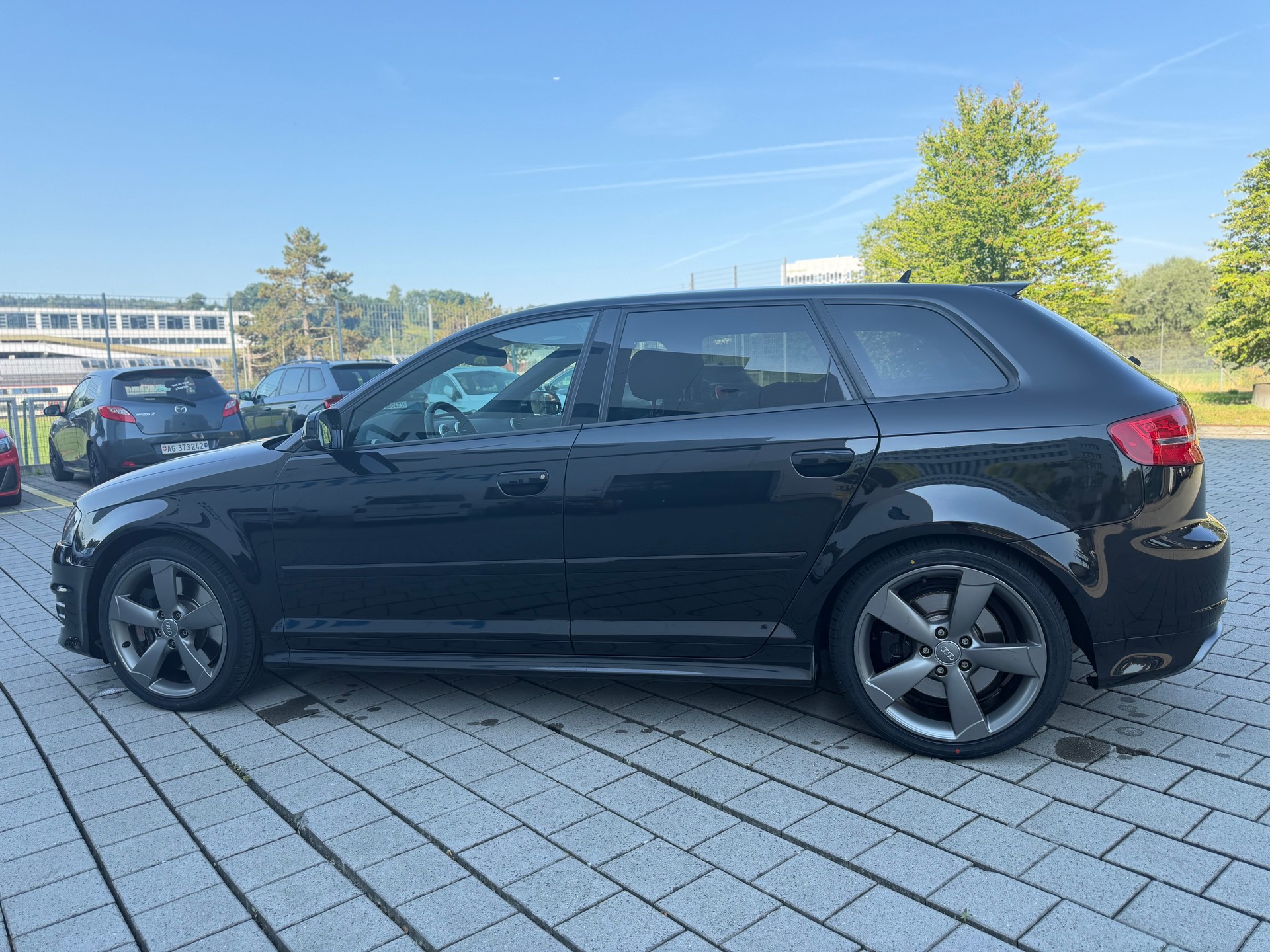 AUDI S3 Sportback 2.0 TFSI quattro-image-5