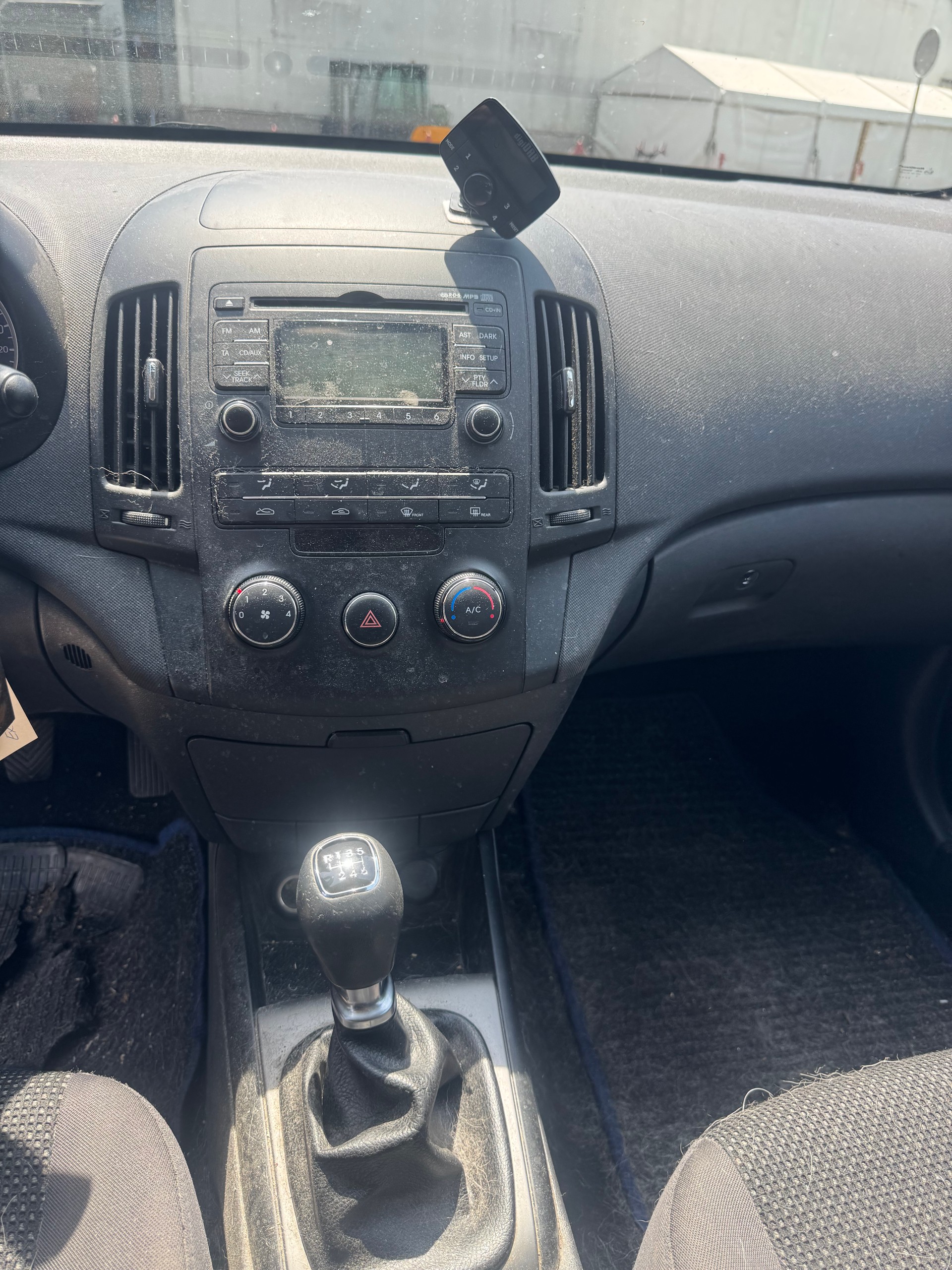 HYUNDAI i30 Wagon 1.6 Swiss Plus Edition-image-10