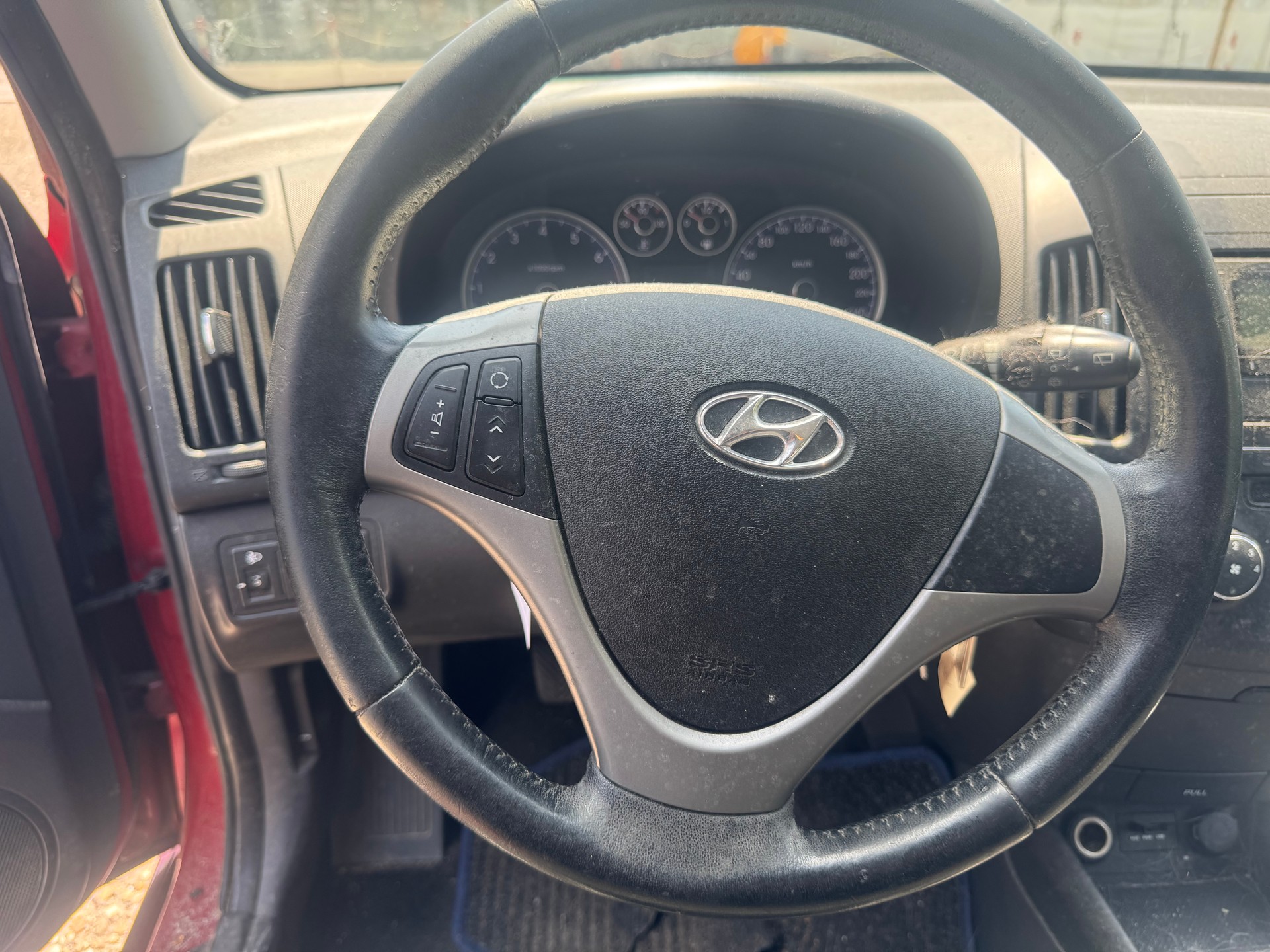 HYUNDAI i30 Wagon 1.6 Swiss Plus Edition-image-11