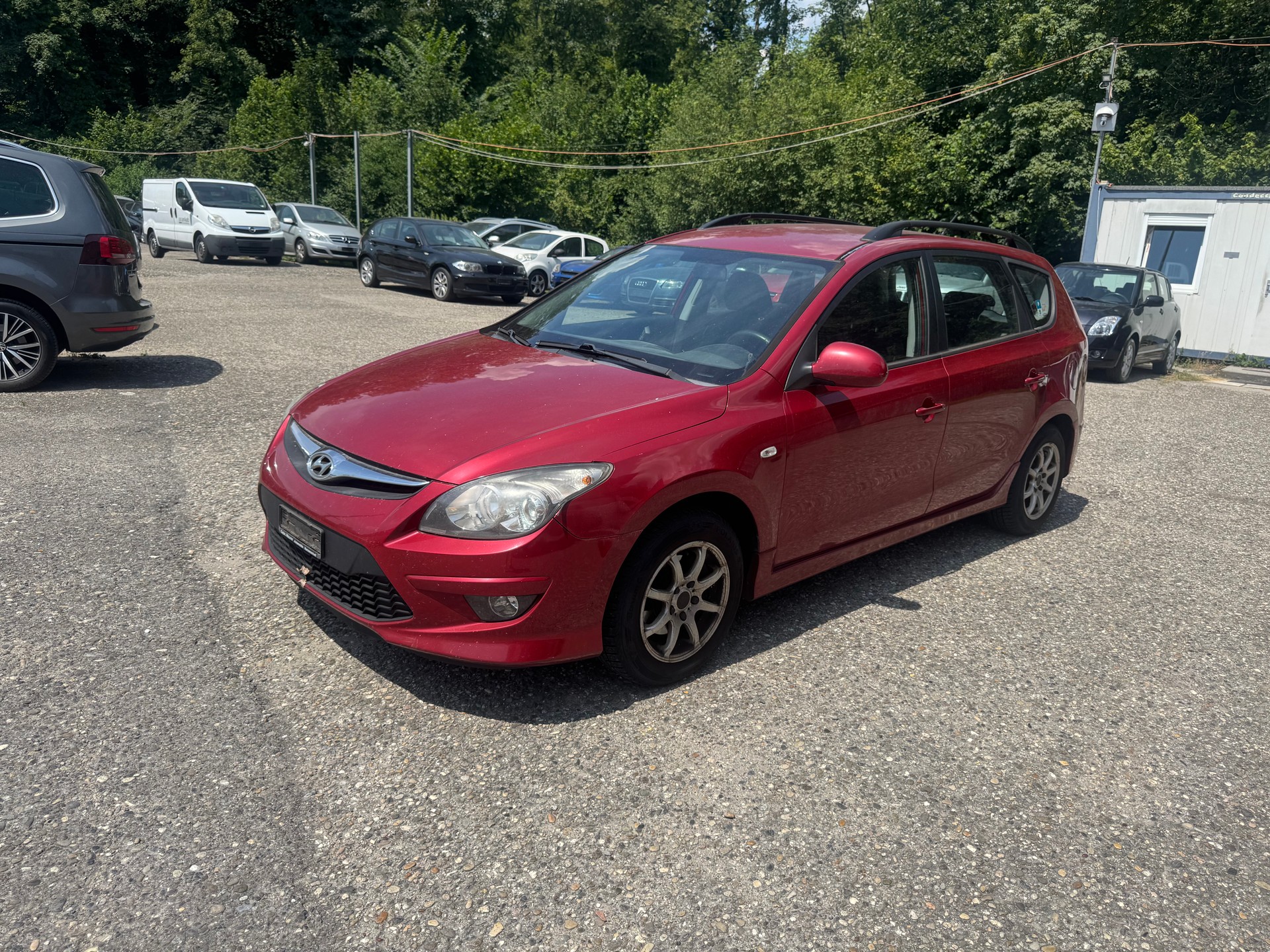 HYUNDAI i30 Wagon 1.6 Swiss Plus Edition-image-1