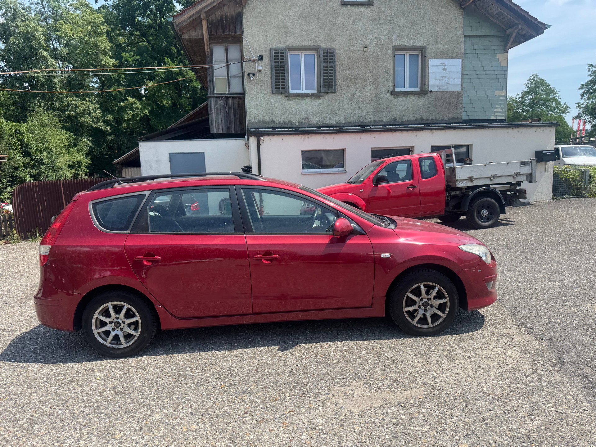 HYUNDAI i30 Wagon 1.6 Swiss Plus Edition-image-4