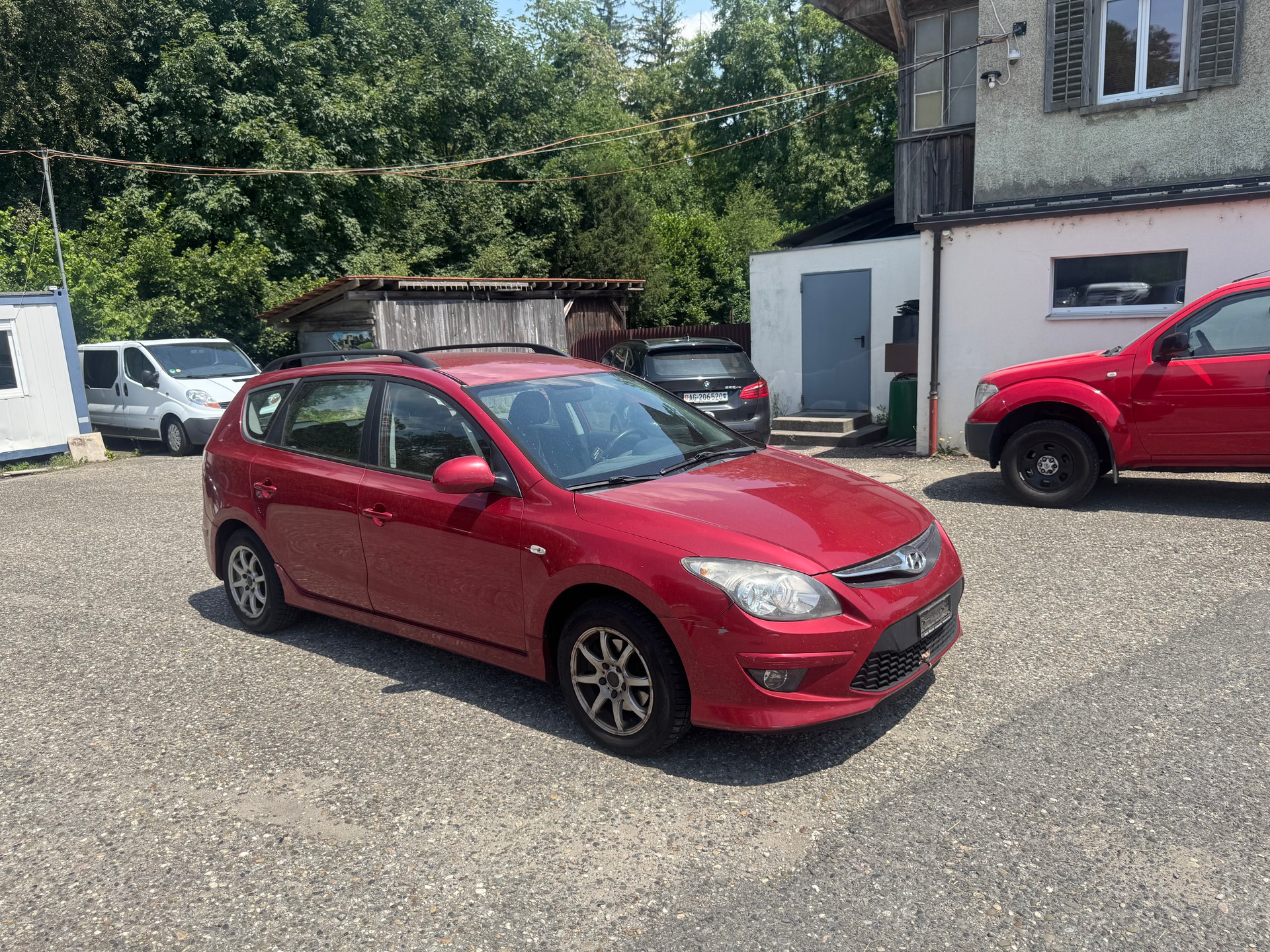 HYUNDAI i30 Wagon 1.6 Swiss Plus Edition-image-3