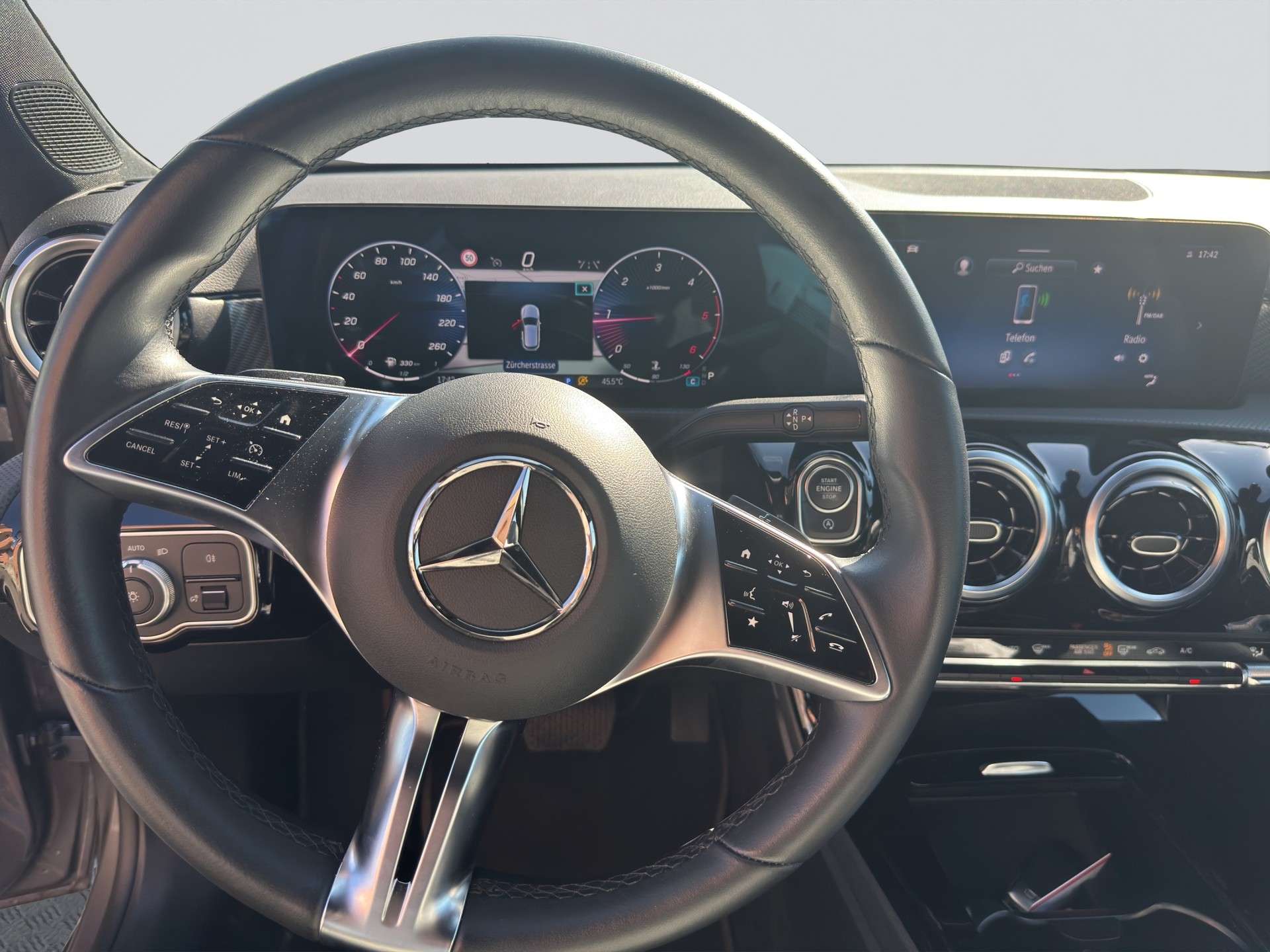 MERCEDES-BENZ A 180 d Progressive-image-9