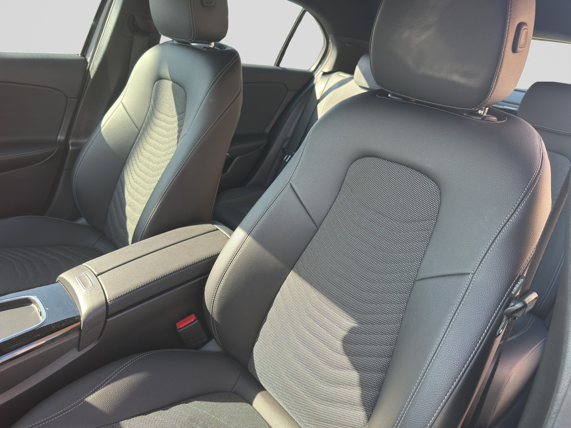 MERCEDES-BENZ A 180 d Progressive-image-5