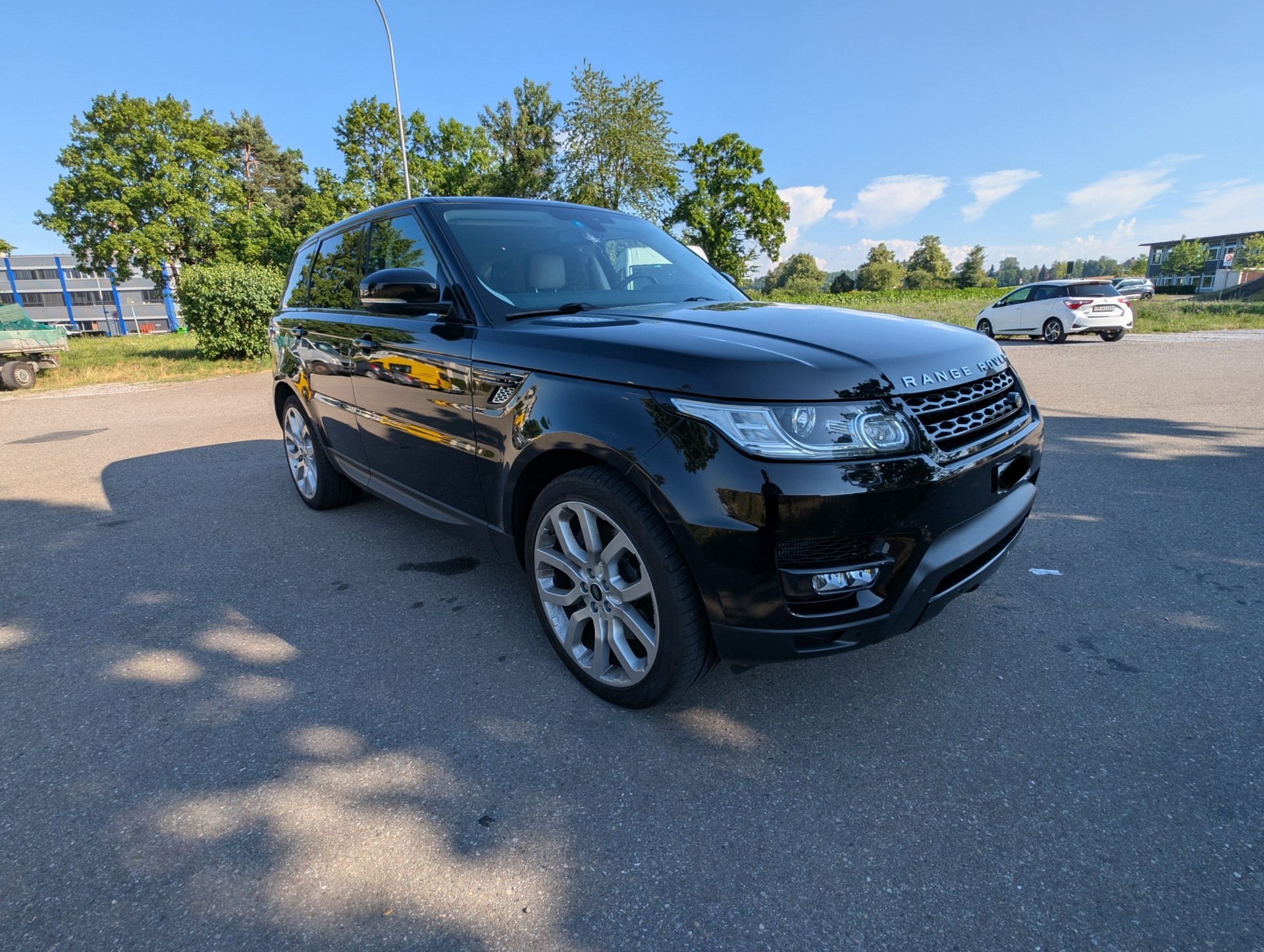 LAND ROVER RANGE ROVER SPORT-image-0