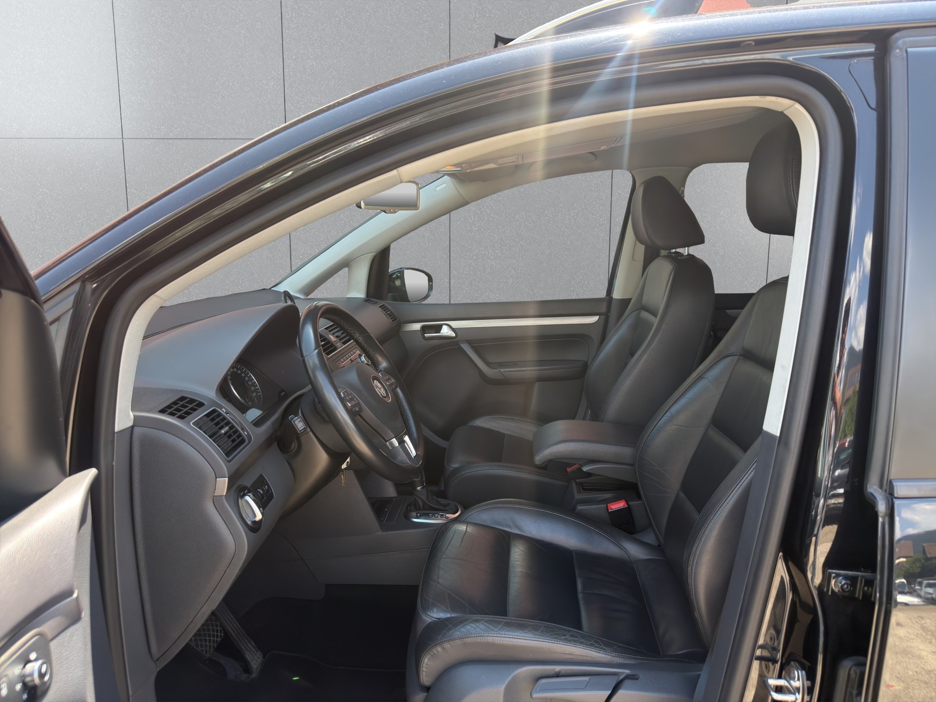 VW CrossTouran 1.4 TSI DSG-image-7