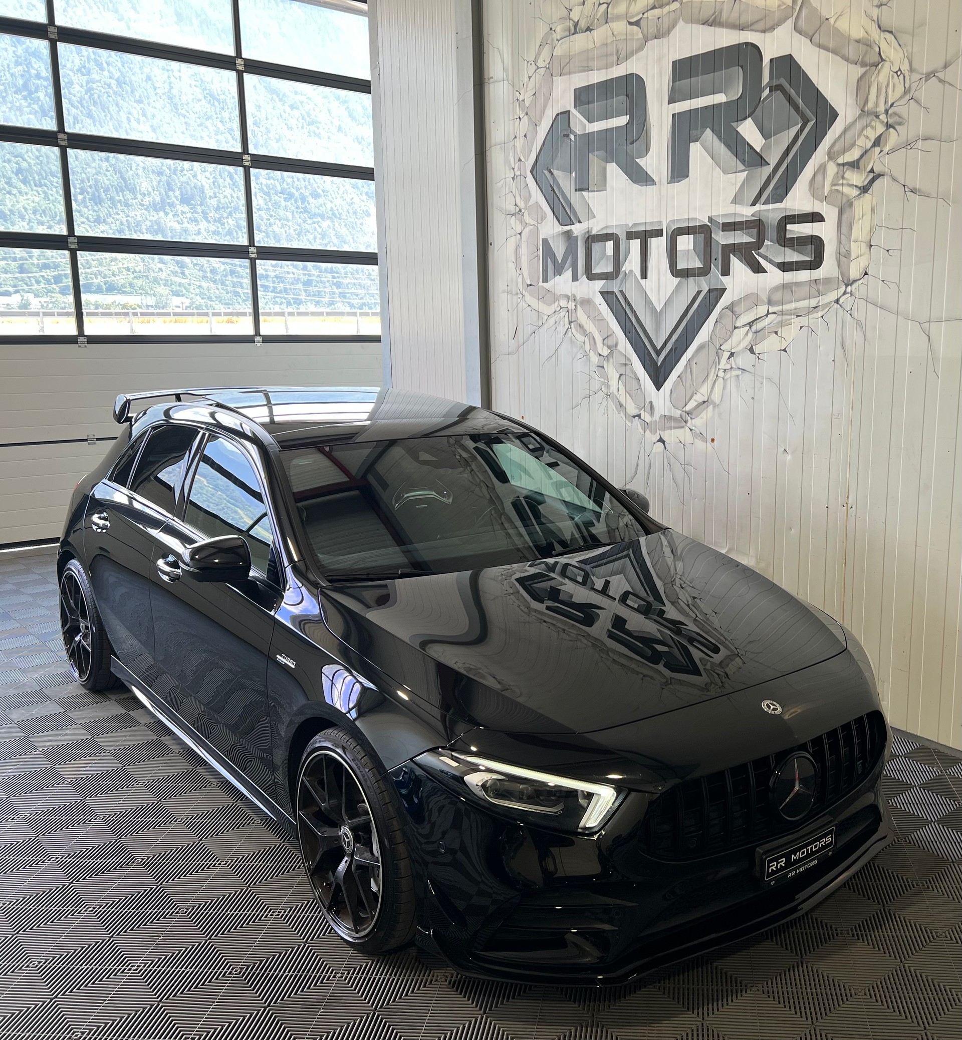 MERCEDES-BENZ A 35 AMG 4Matic Speedshift-image-5