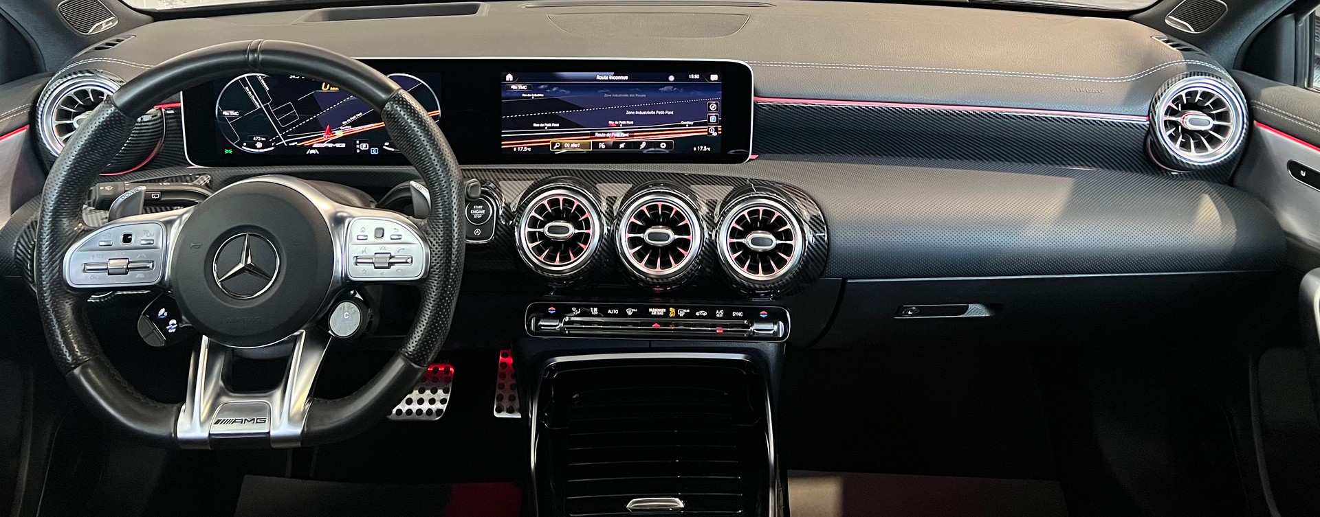 MERCEDES-BENZ A 35 AMG 4Matic Speedshift-image-8
