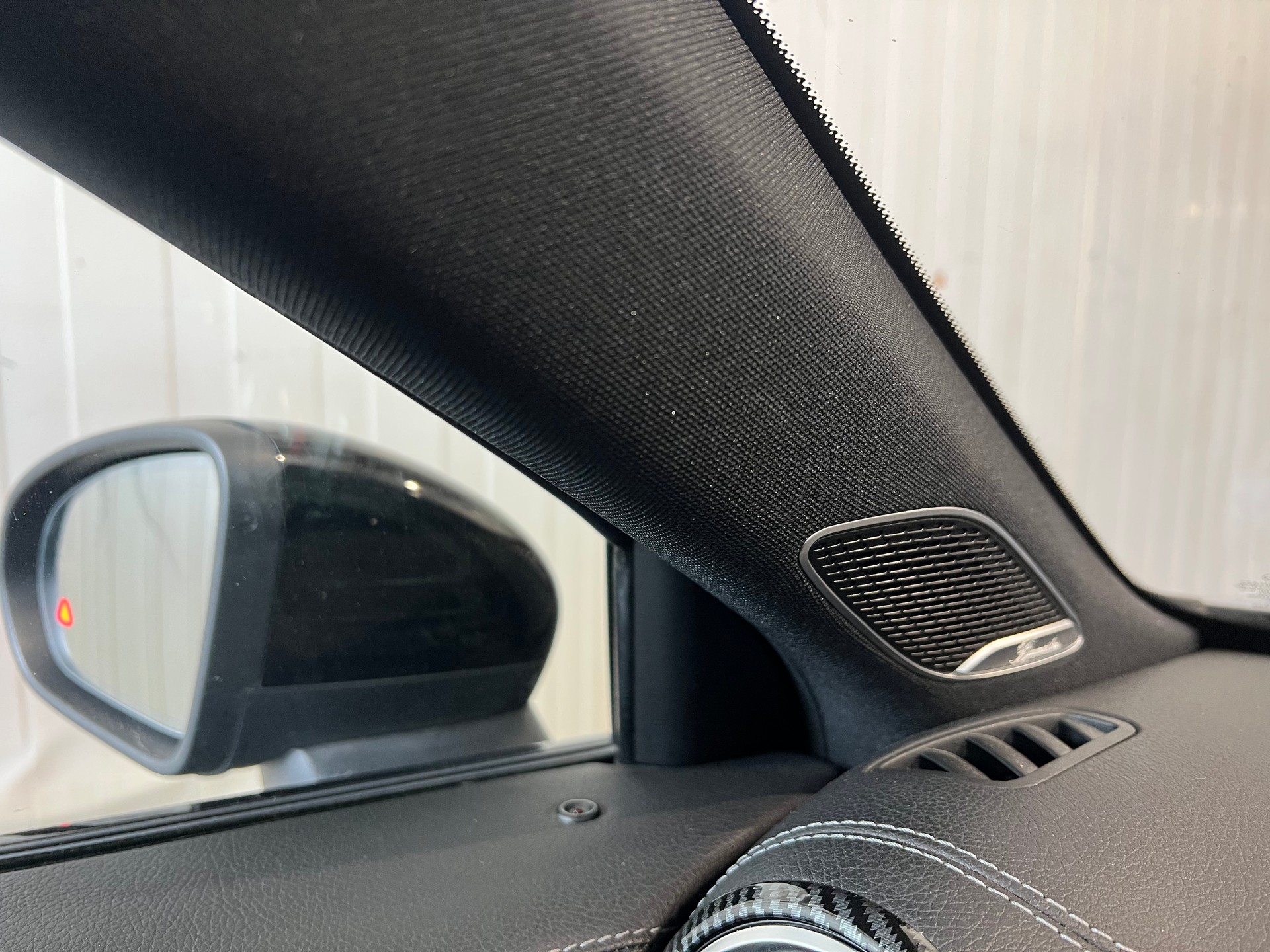 MERCEDES-BENZ A 35 AMG 4Matic Speedshift-image-10