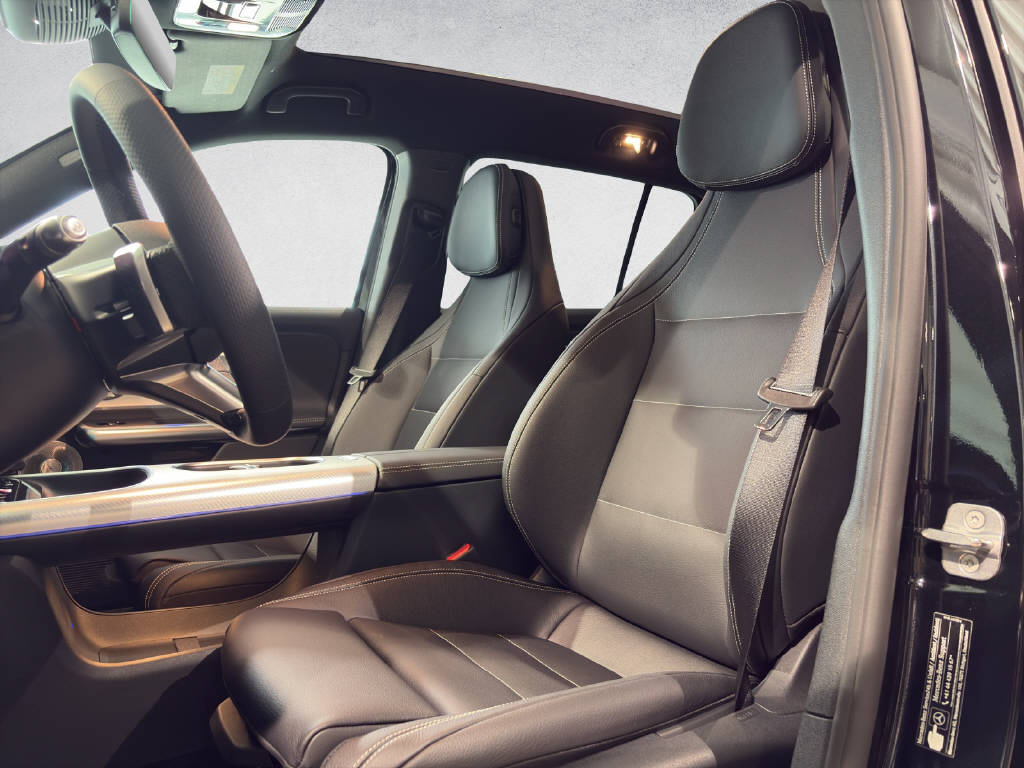 MERCEDES-BENZ GLB 220 AMG Line 4Matic-image-9