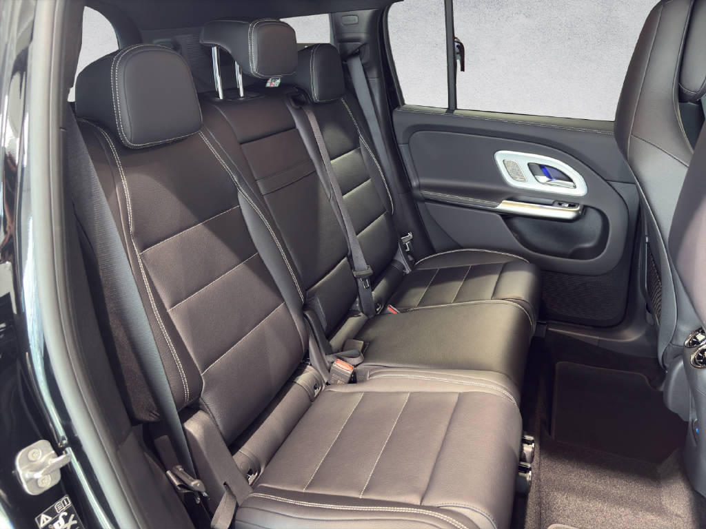 MERCEDES-BENZ GLB 220 AMG Line 4Matic-image-12