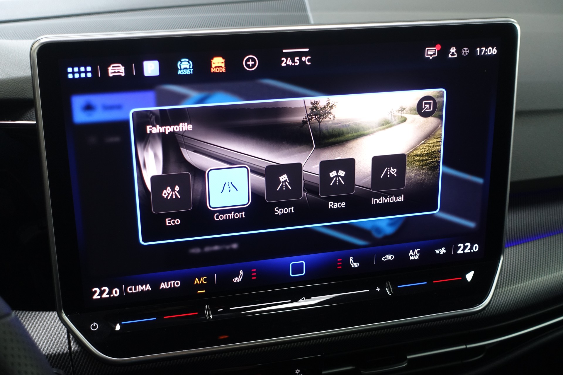 VW Golf Variant 2.0 TSI R DSG 4motion-image-27
