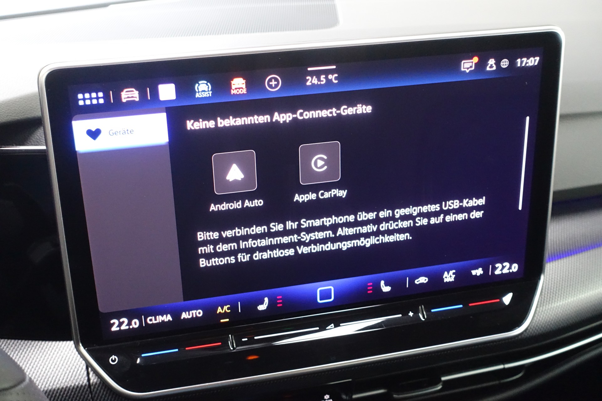 VW Golf Variant 2.0 TSI R DSG 4motion-image-30
