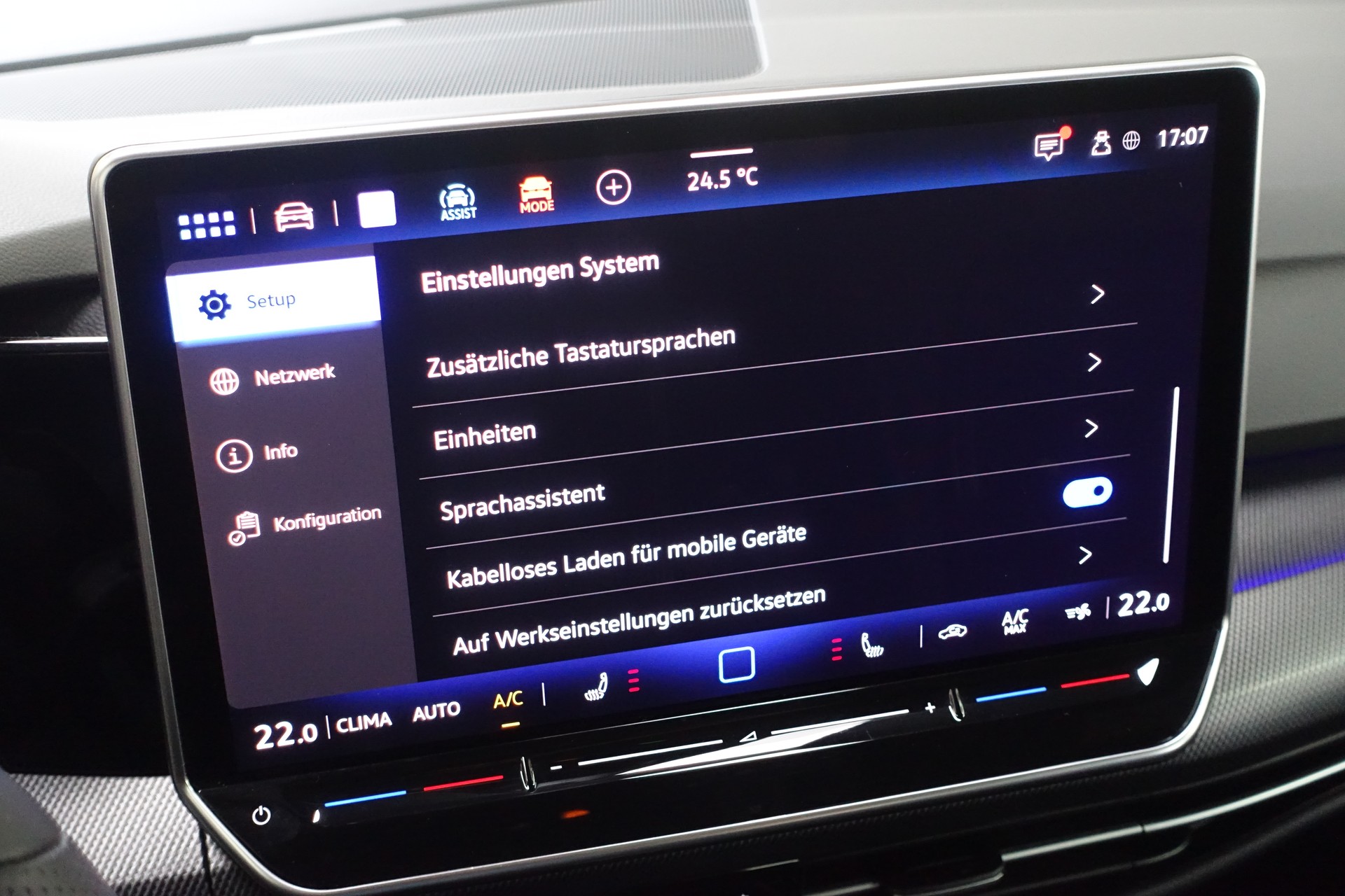 VW Golf Variant 2.0 TSI R DSG 4motion-image-31