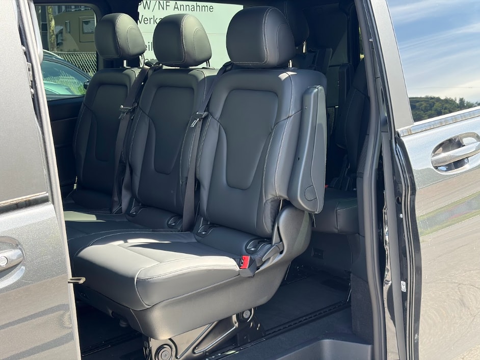 MERCEDES-BENZ V 300 d Exclusive L SWISS EDITION 4MATIC-image-6