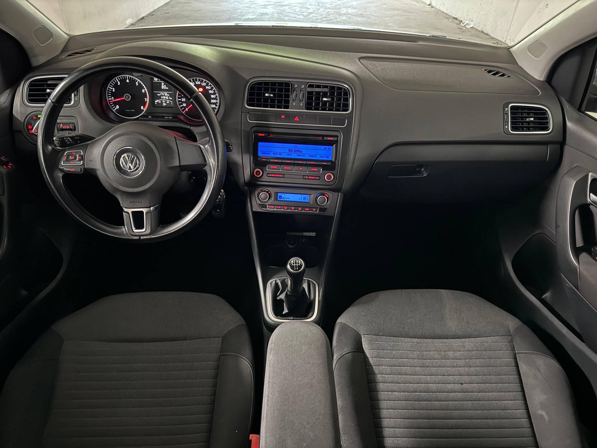 VW Polo 1.4 16V Comfortline-image-12