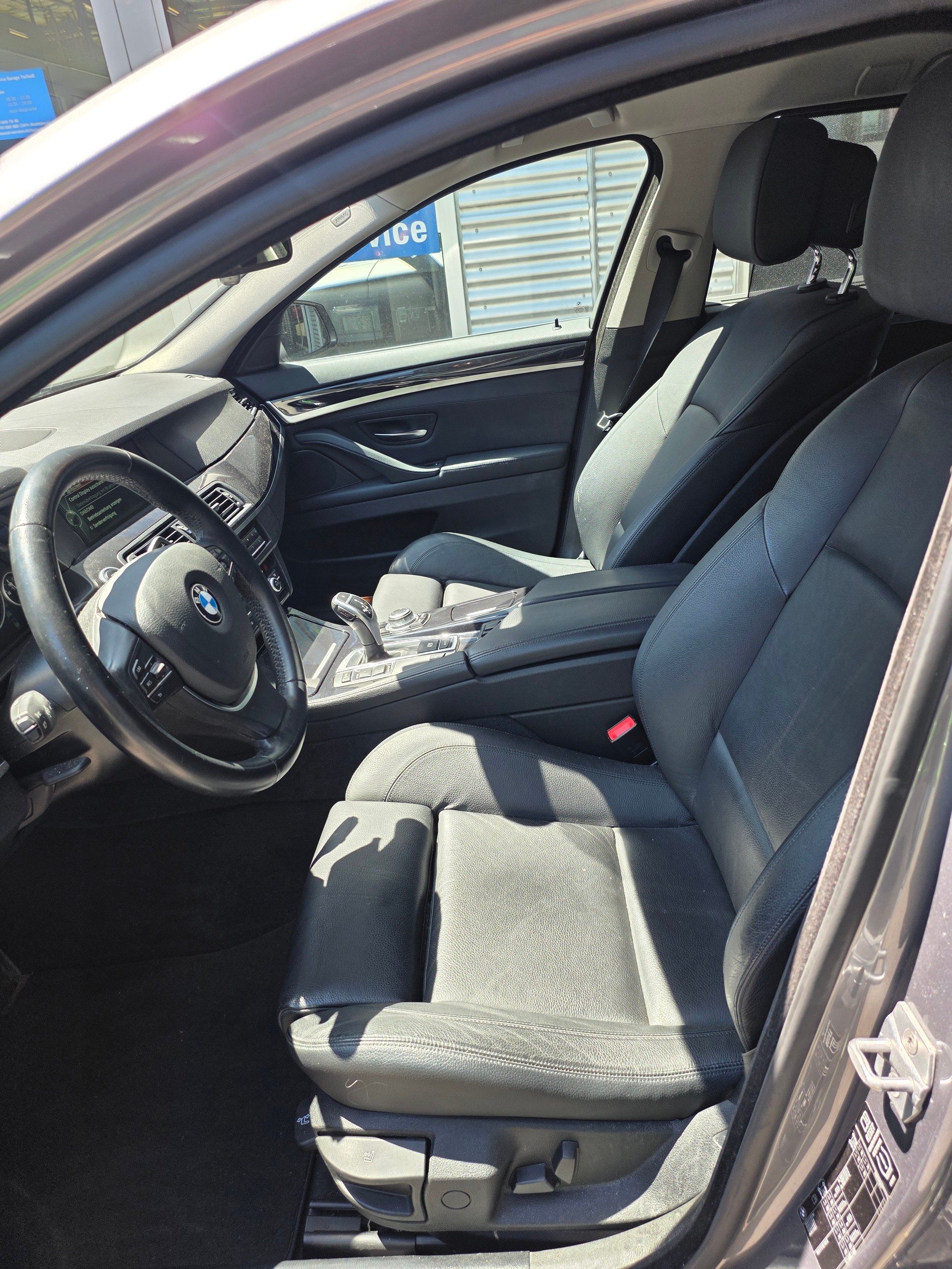 BMW 520d Touring Steptronic-image-5