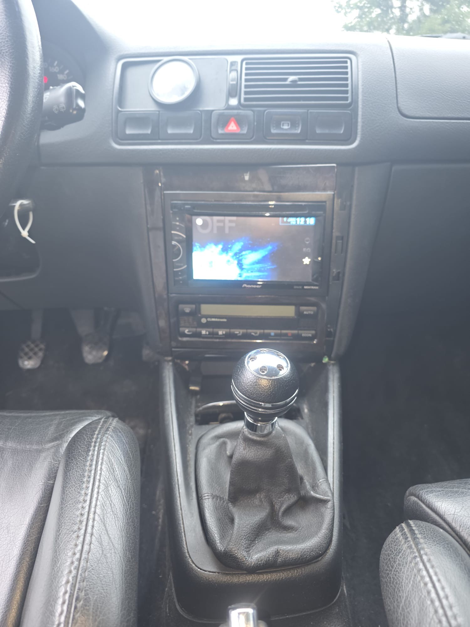 VW Golf 1.8 T GTI-image-13