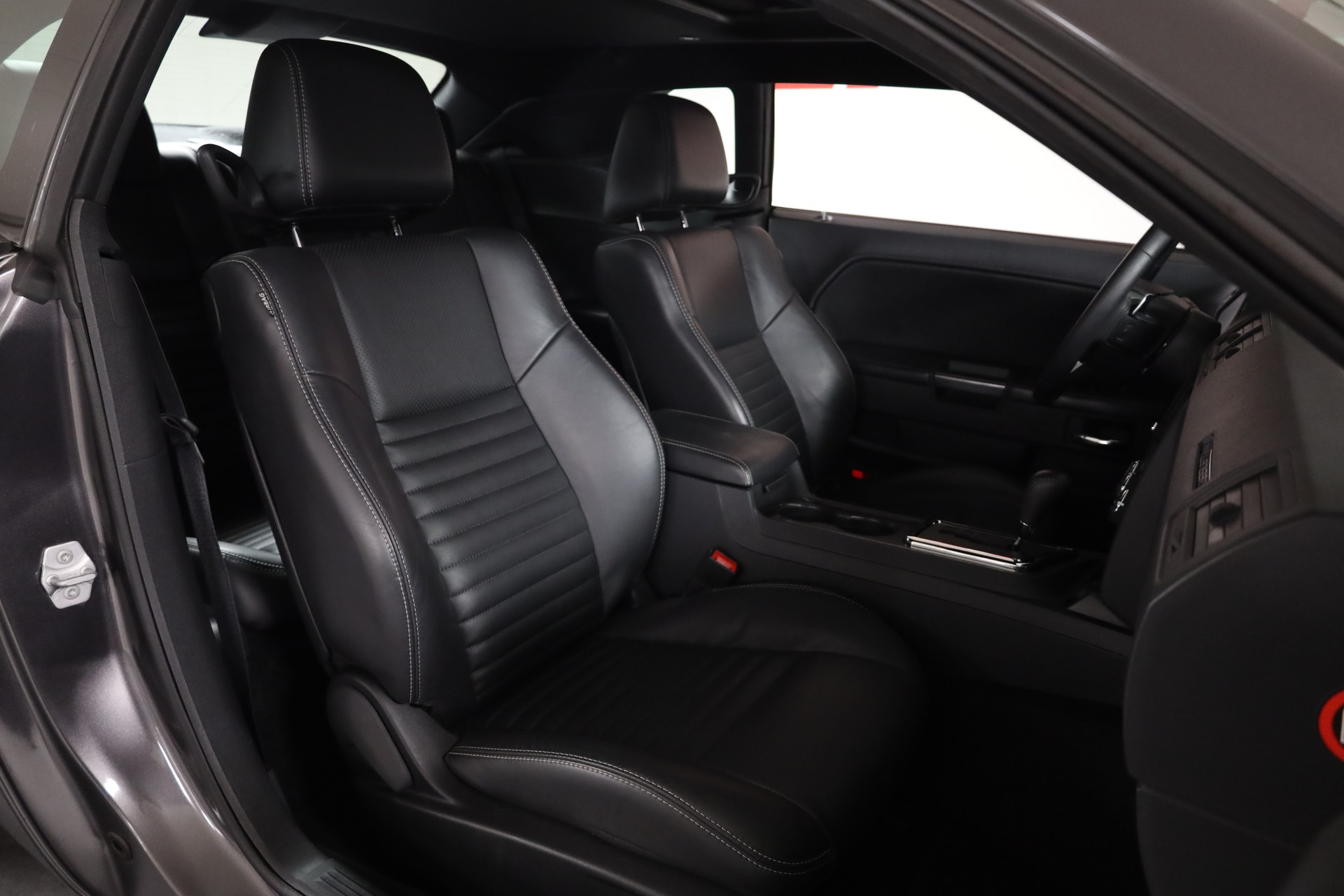 DODGE Challenger SXT 3.6 V6-image-13