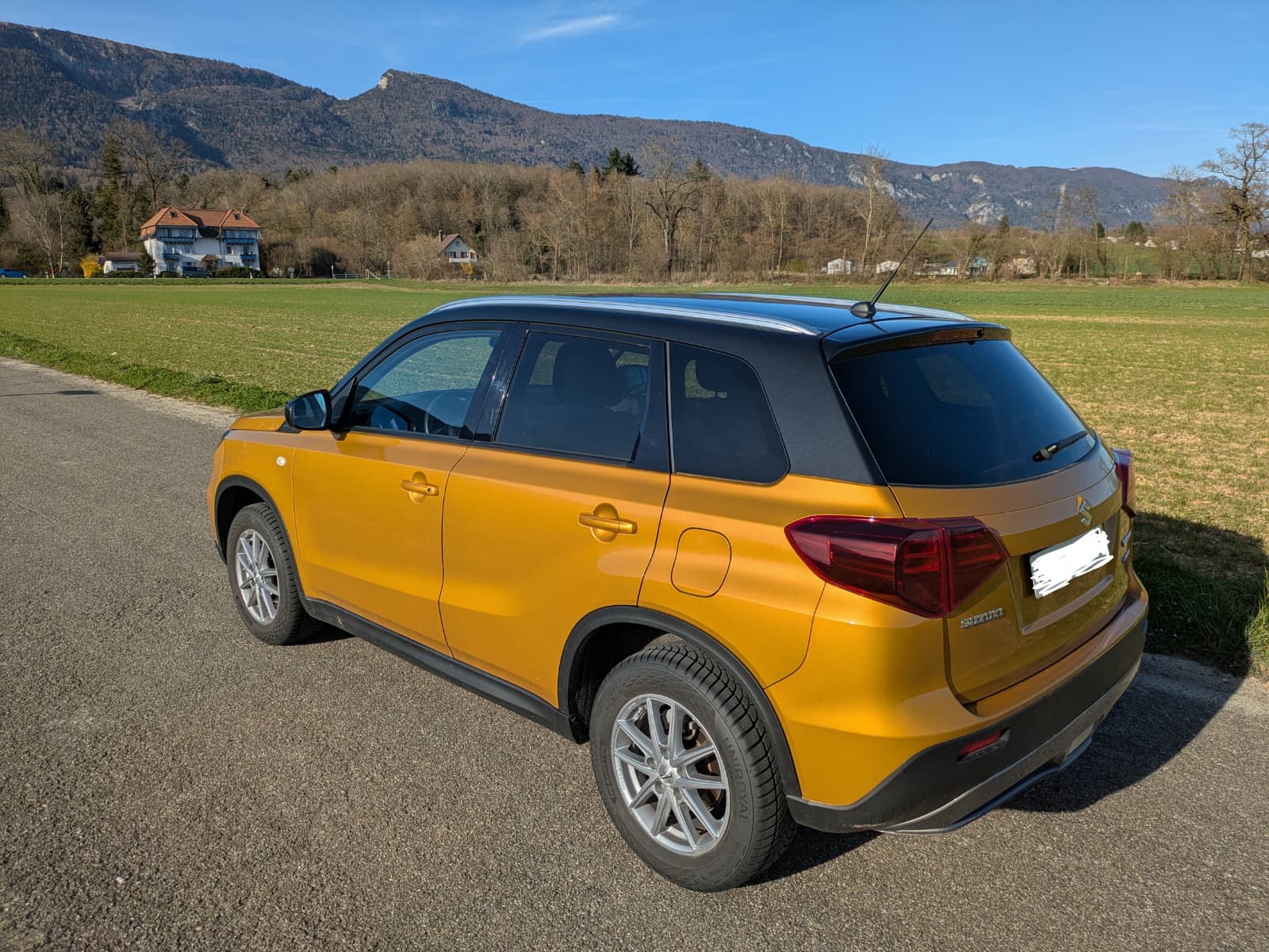 SUZUKI VITARA 1.4 Compact+ Hybrid-image-1