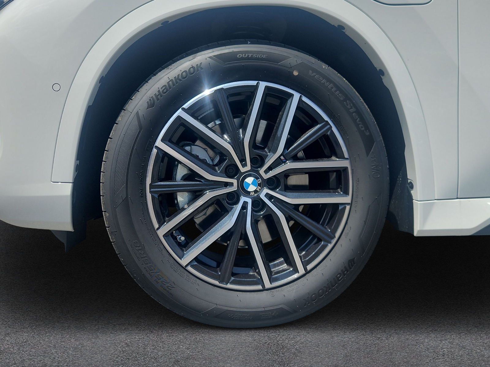 BMW X1 xDrive 25e M Sport-image-9
