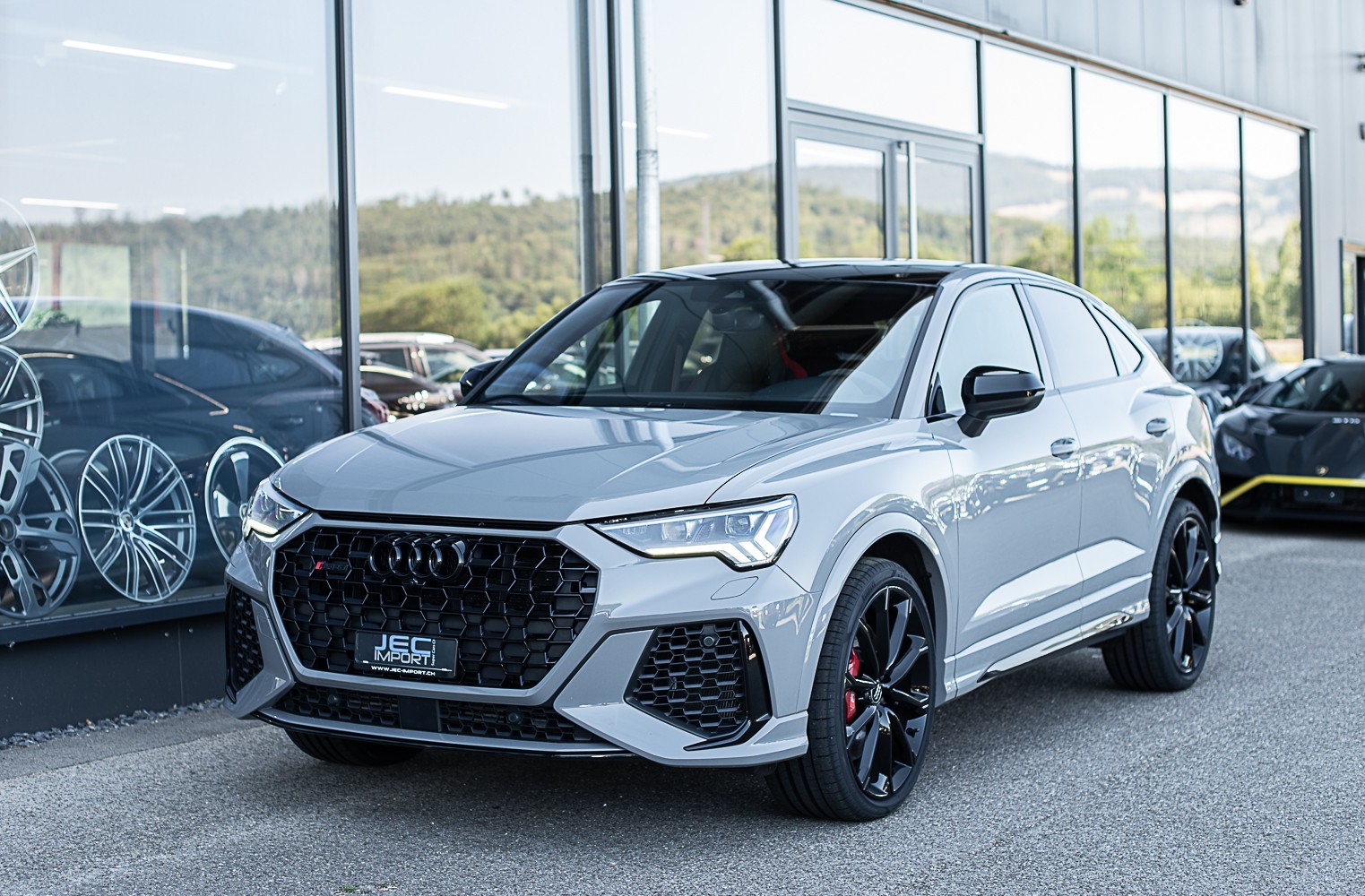 AUDI RS Q3 SB 2.5 TFSI quattro-image-1