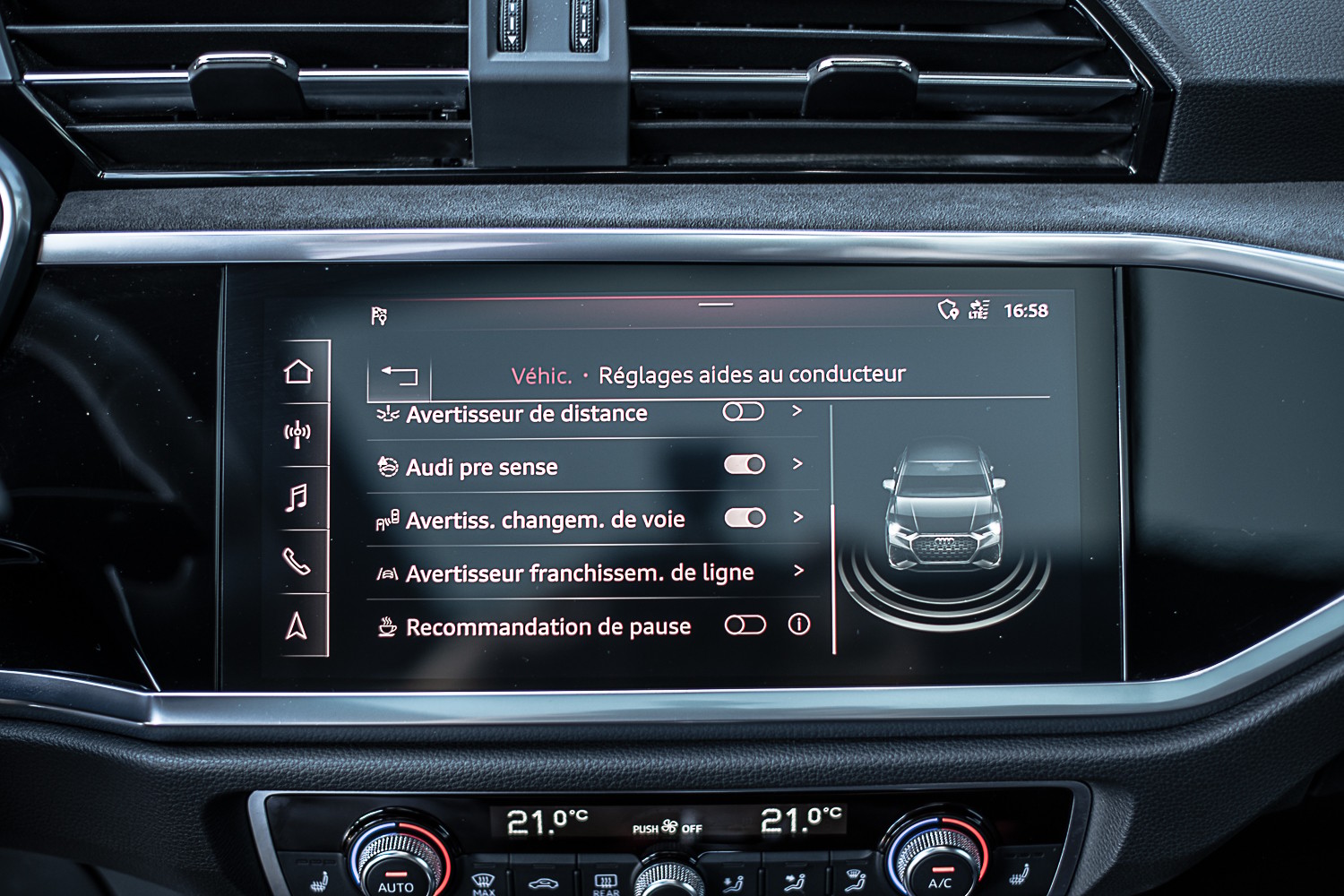 AUDI RS Q3 SB 2.5 TFSI quattro-image-24