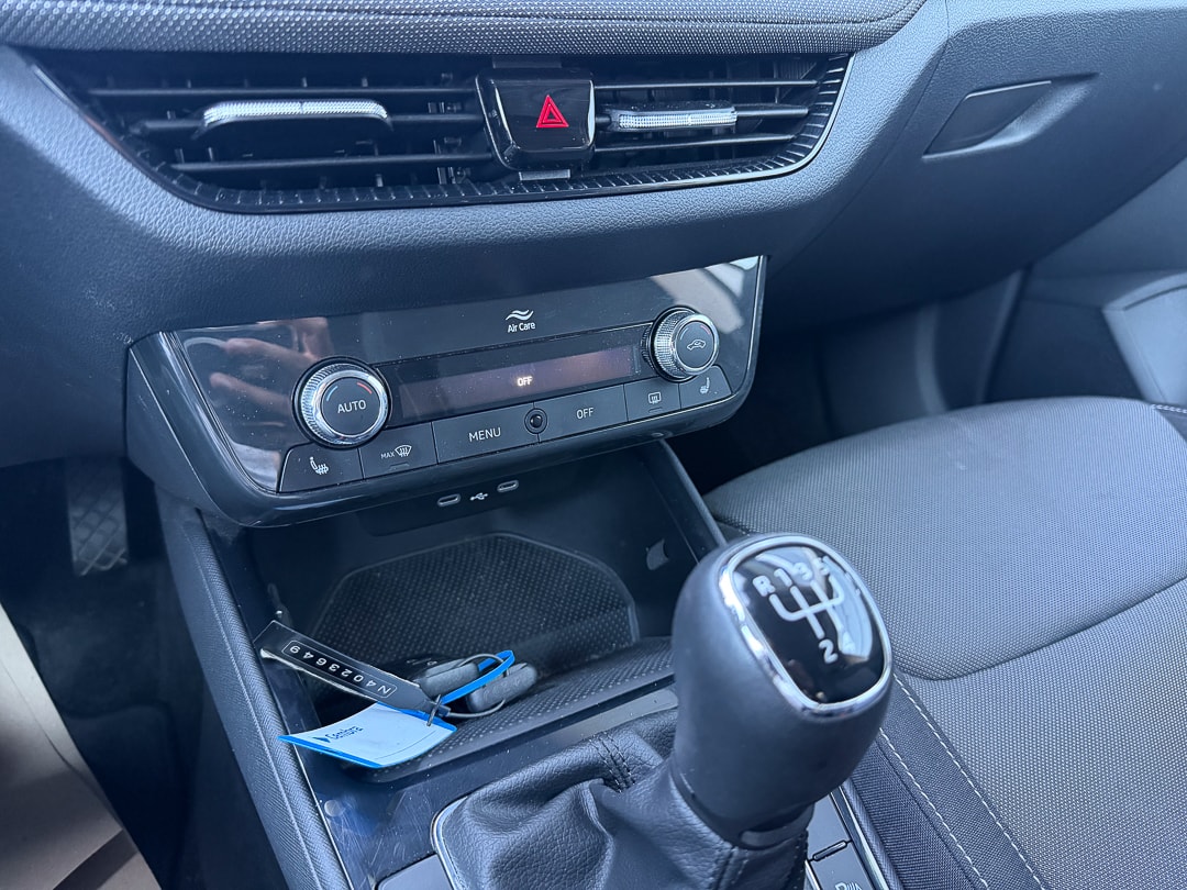 SKODA Fabia 1.0 TSI Ambition-image-9