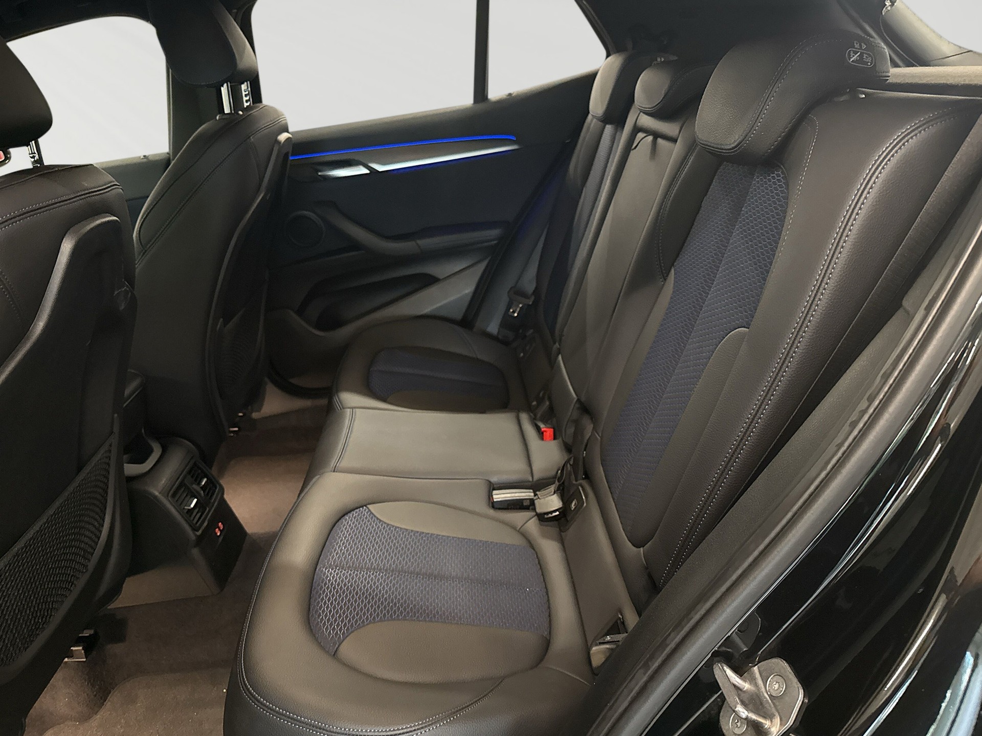 BMW X2 xDrive 20i M Sport-image-6