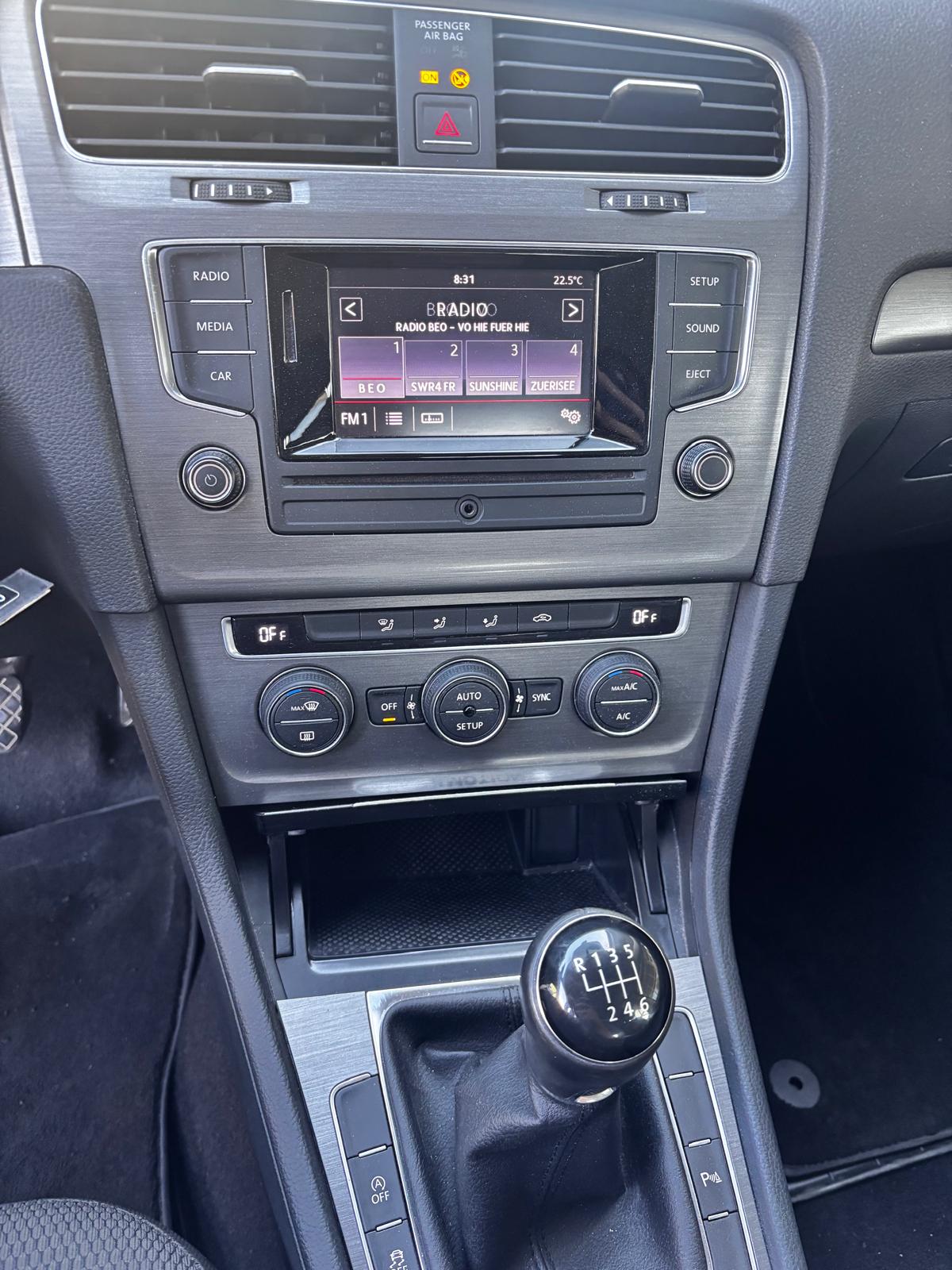 VW Golf 2.0 TDI Highline 4Motion-image-8