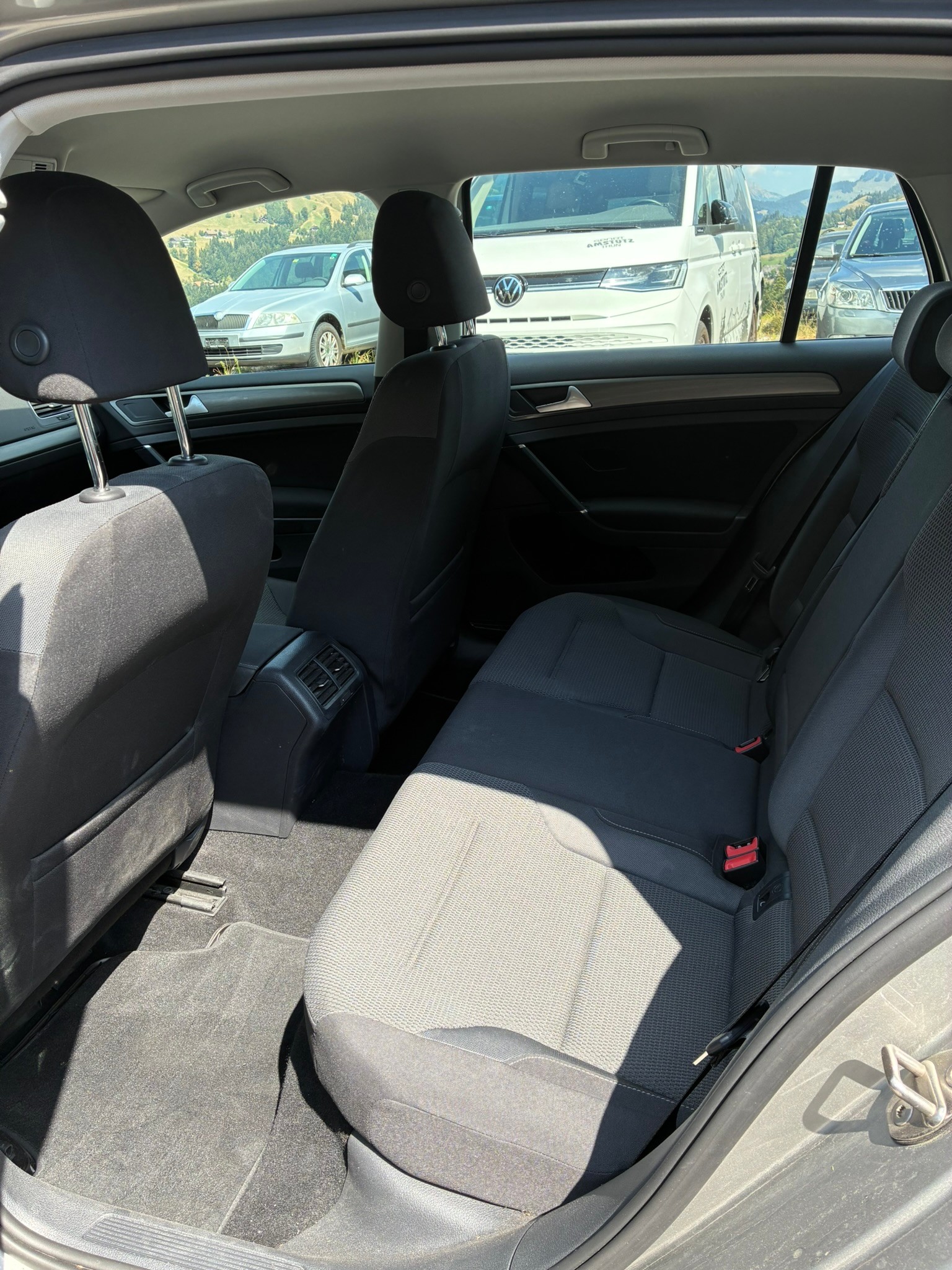 VW Golf 2.0 TDI Highline 4Motion-image-11