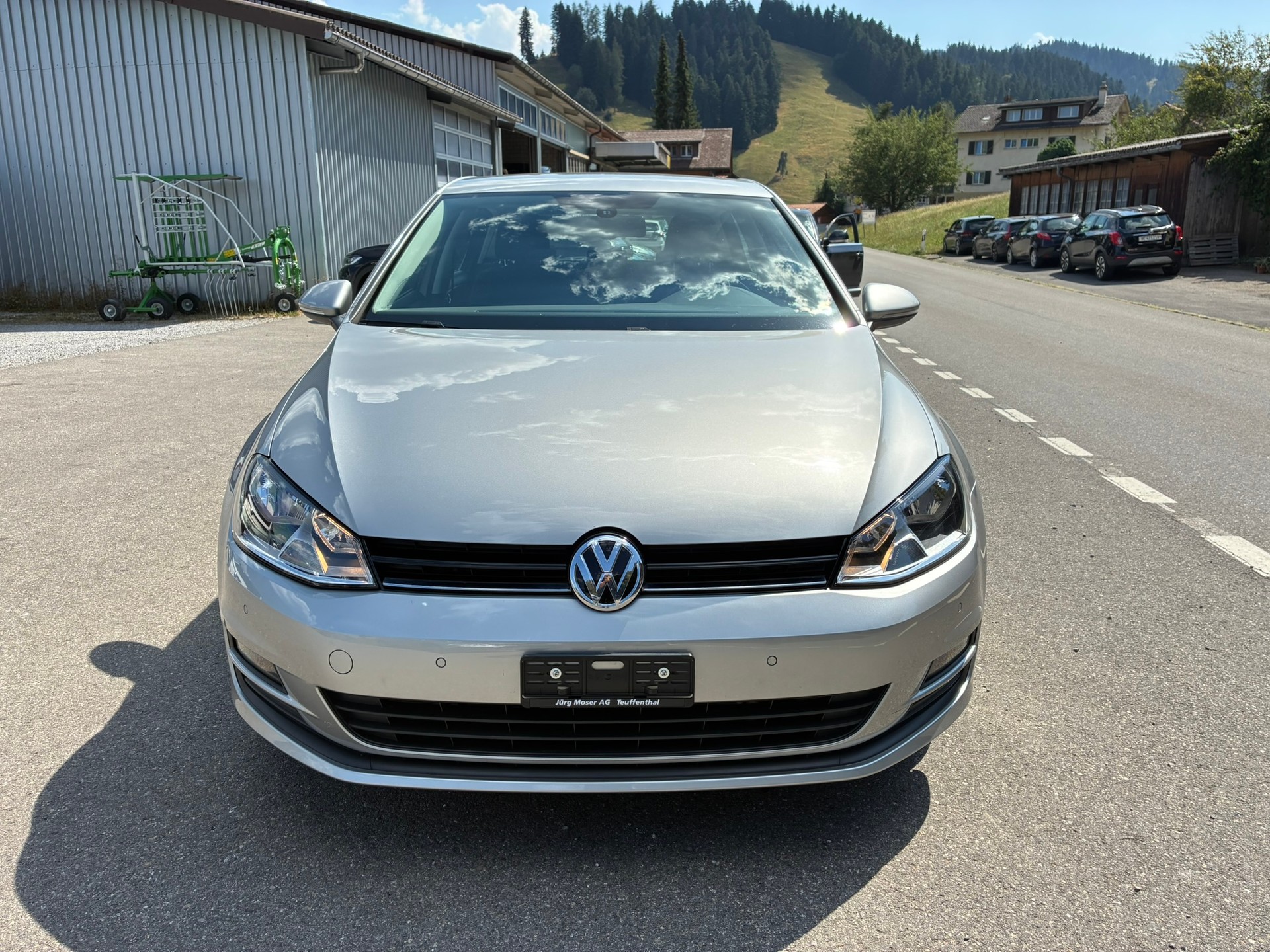 VW Golf 2.0 TDI Highline 4Motion-image-0