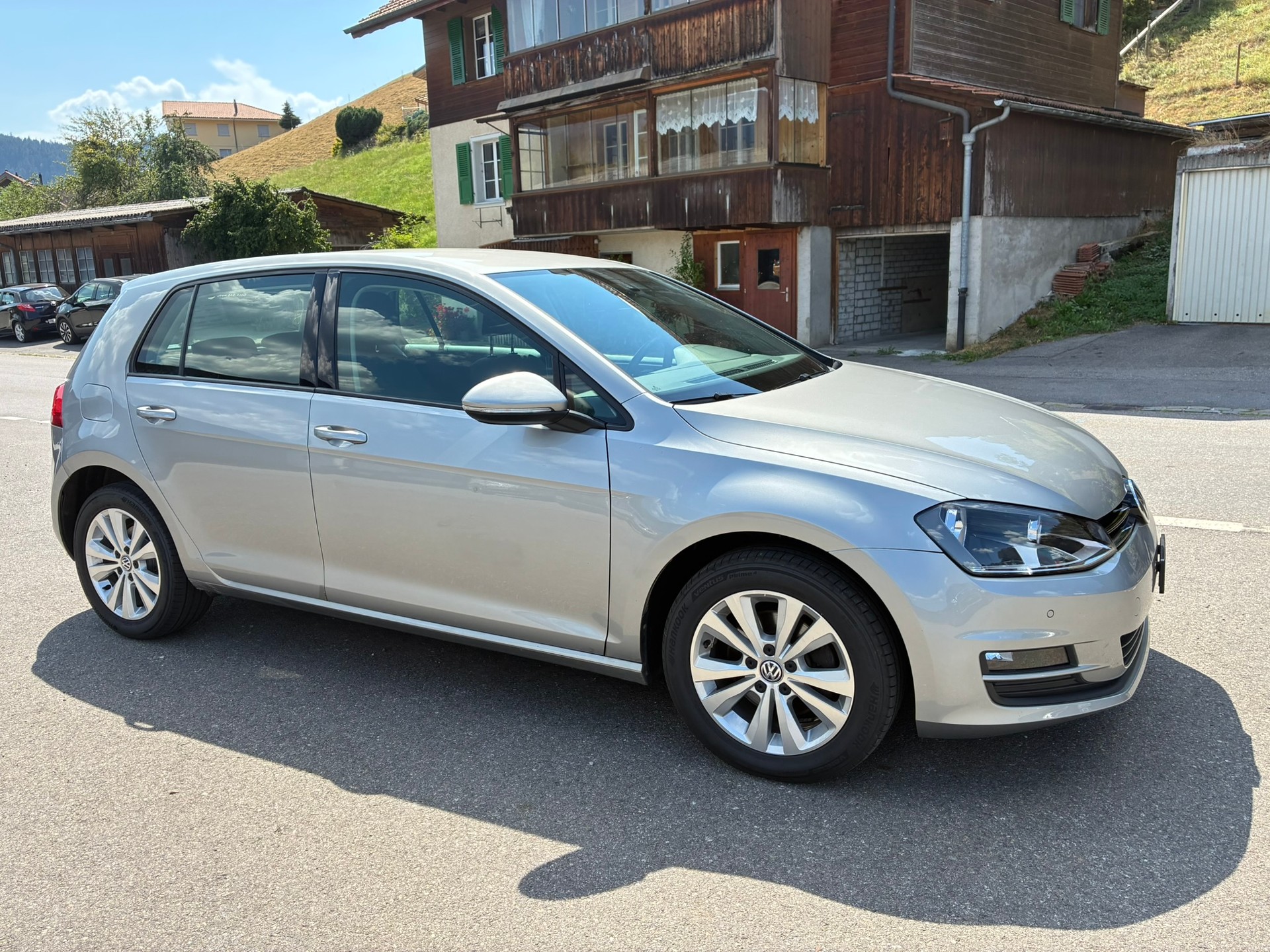VW Golf 2.0 TDI Highline 4Motion-image-5