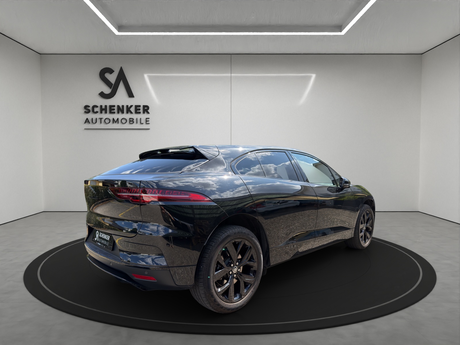 JAGUAR I-Pace EV400 90 kWh R-Dynamic SE-image-5