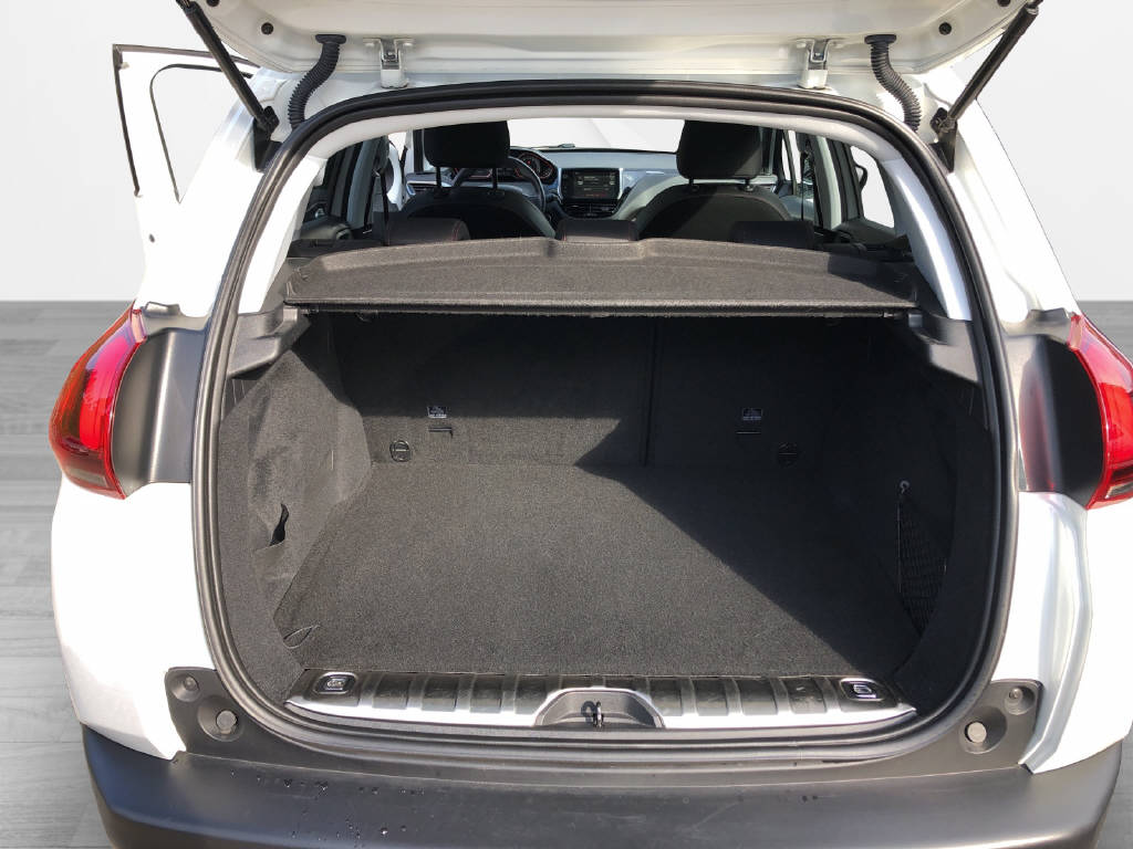PEUGEOT 2008 1.2 PureTech 130 GT Line S/S-image-8