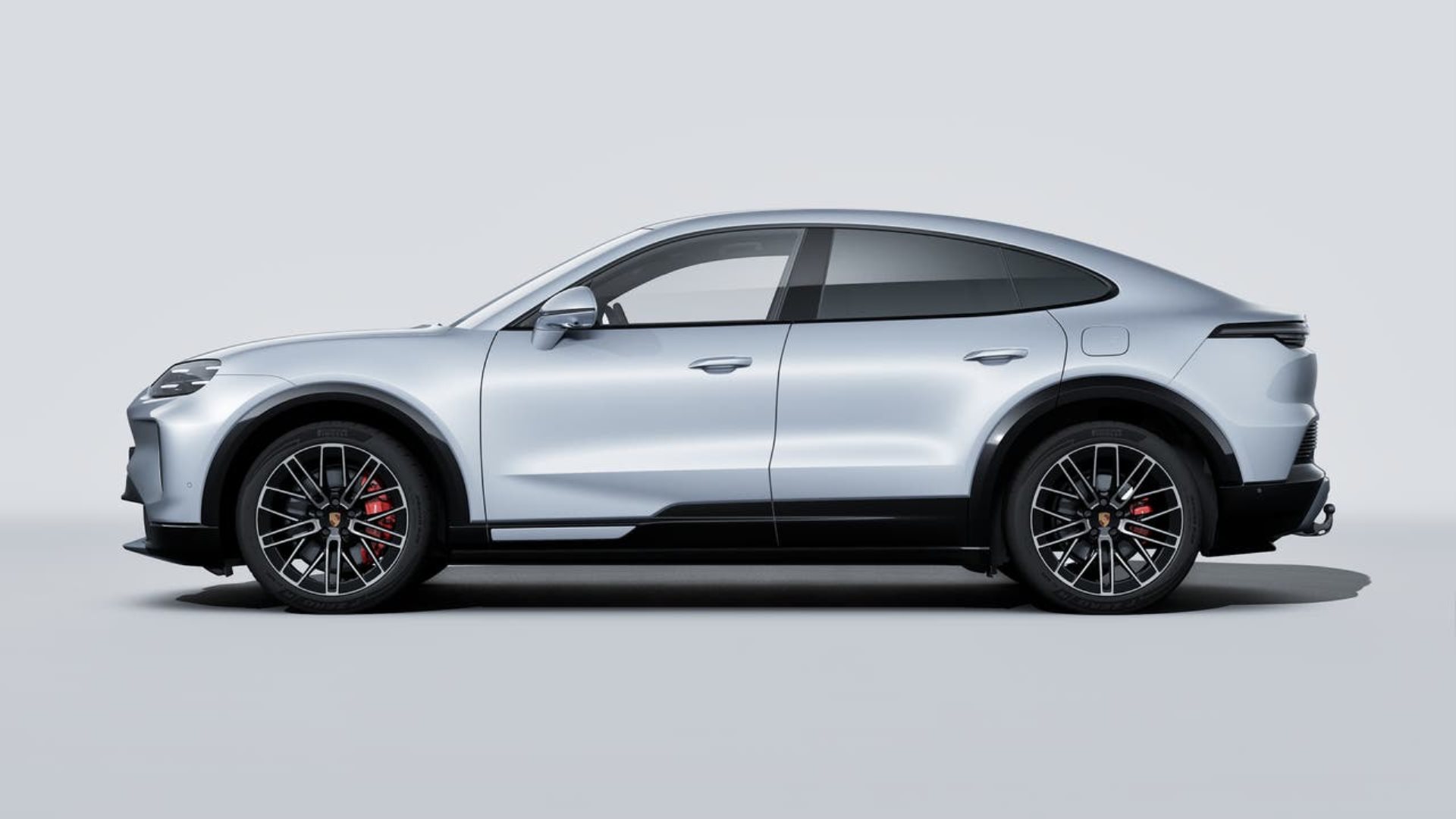 PORSCHE Cayenne S Coupé Electric-showroom-element-1