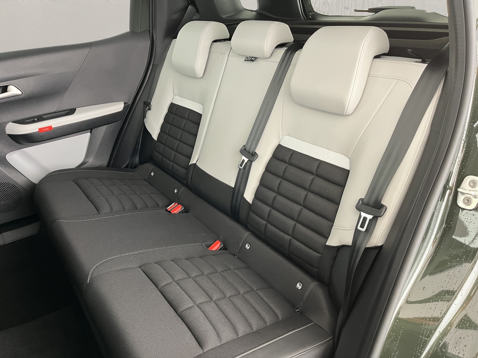 CITROEN C3 Aircross 1.2 Hybrid Business-image-16