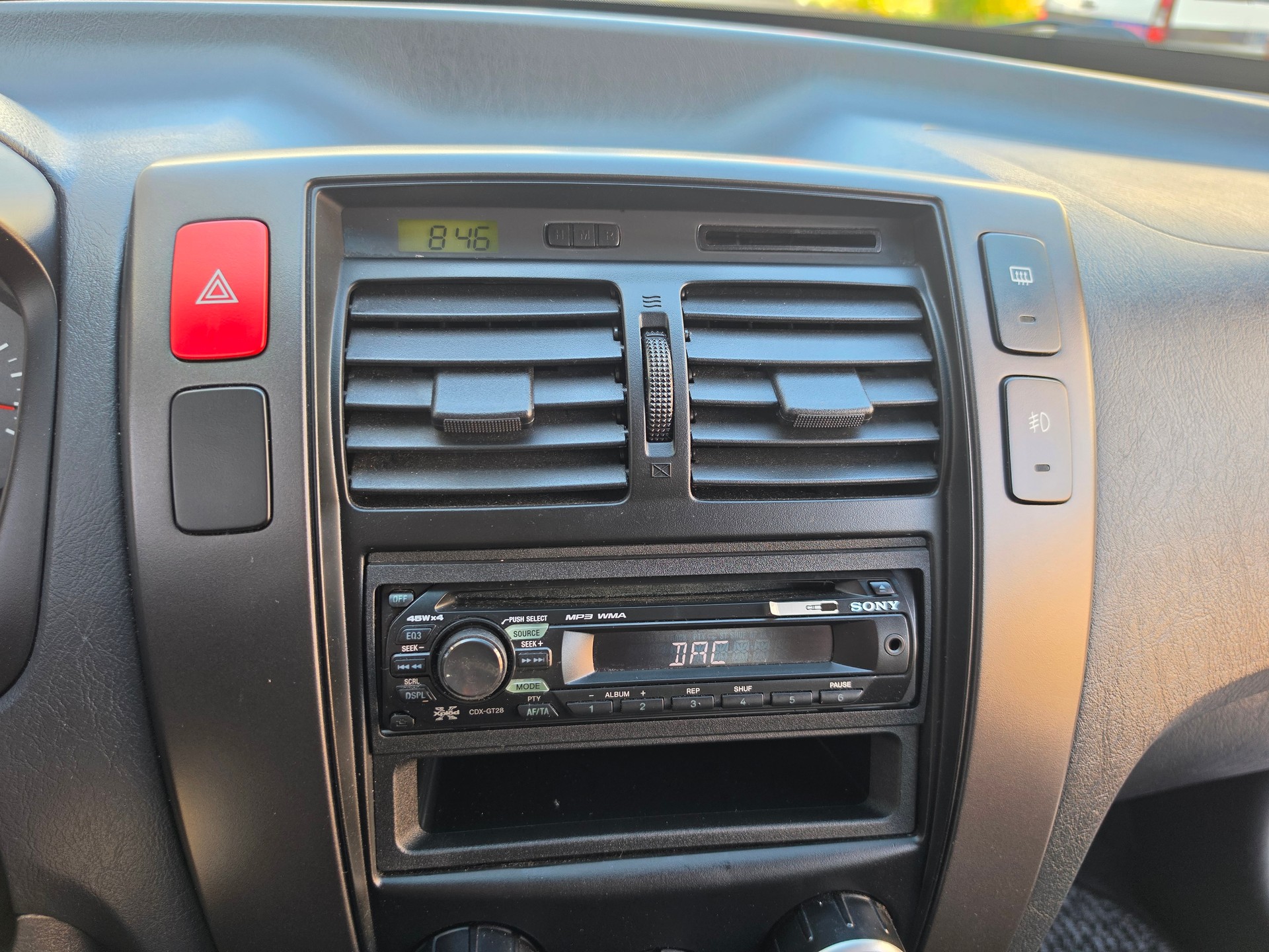 HYUNDAI TUCSON-image-26