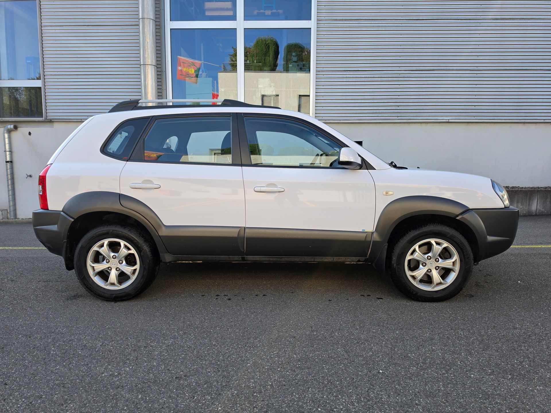 HYUNDAI TUCSON-image-3