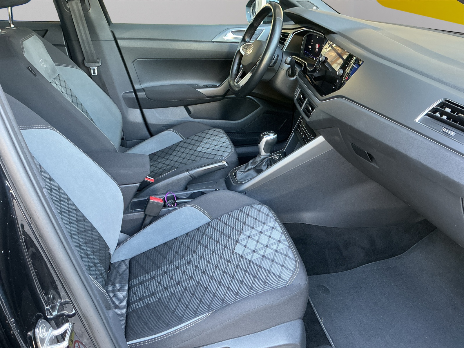 VW Taigo 1.0 TSI R-Line DSG-image-10