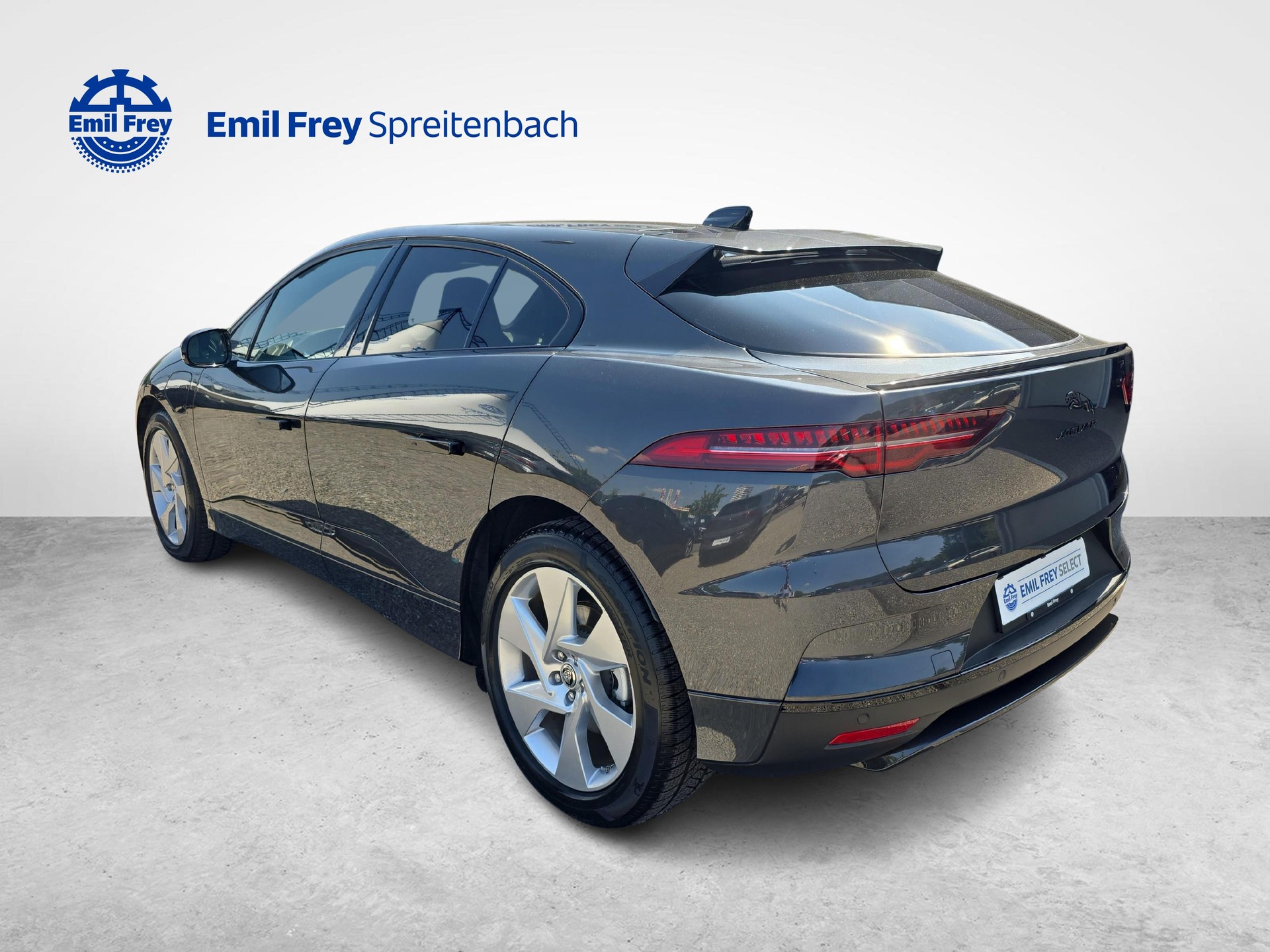 JAGUAR I-Pace EV400 R-Dynamic HSE AWD-image-3